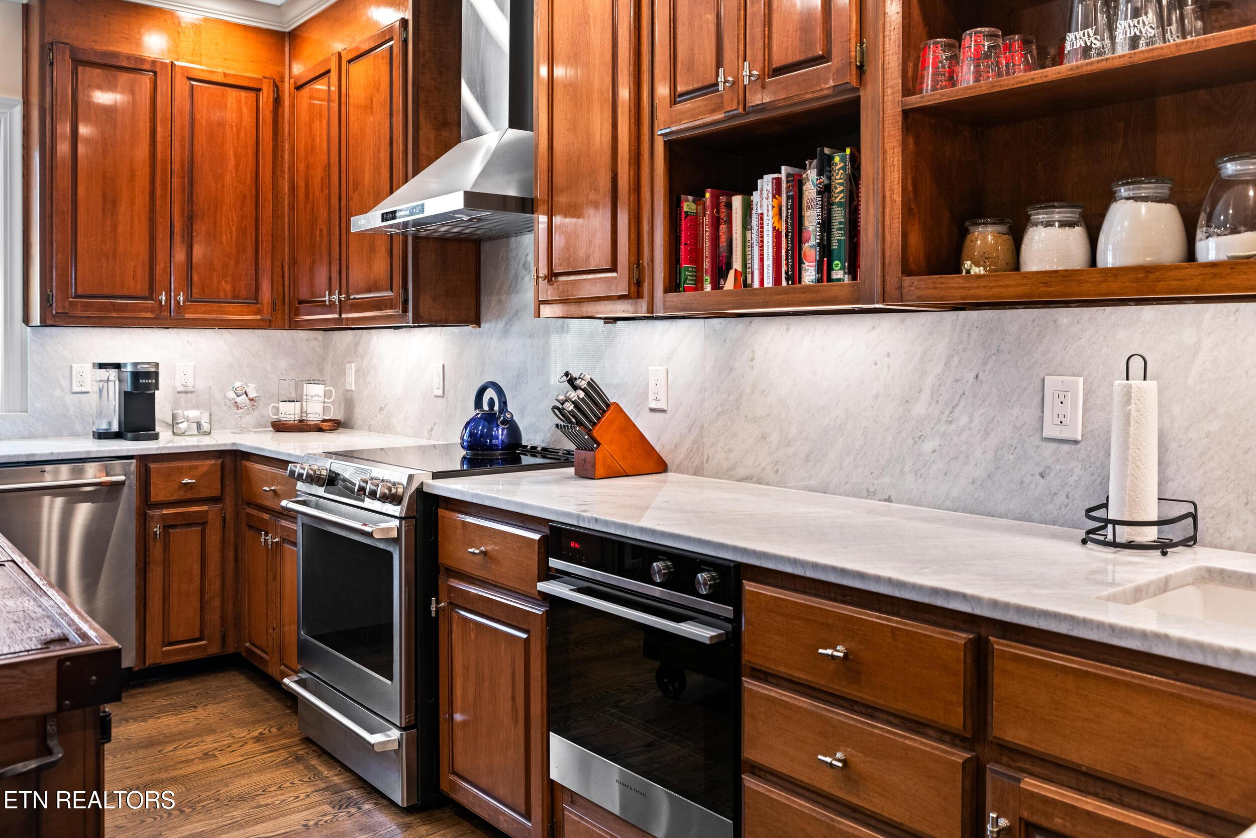 2304 Lakemoor Drive, Knoxville, TN - Fort Loudoun and Tellico Lake Real Estate - Image# 20