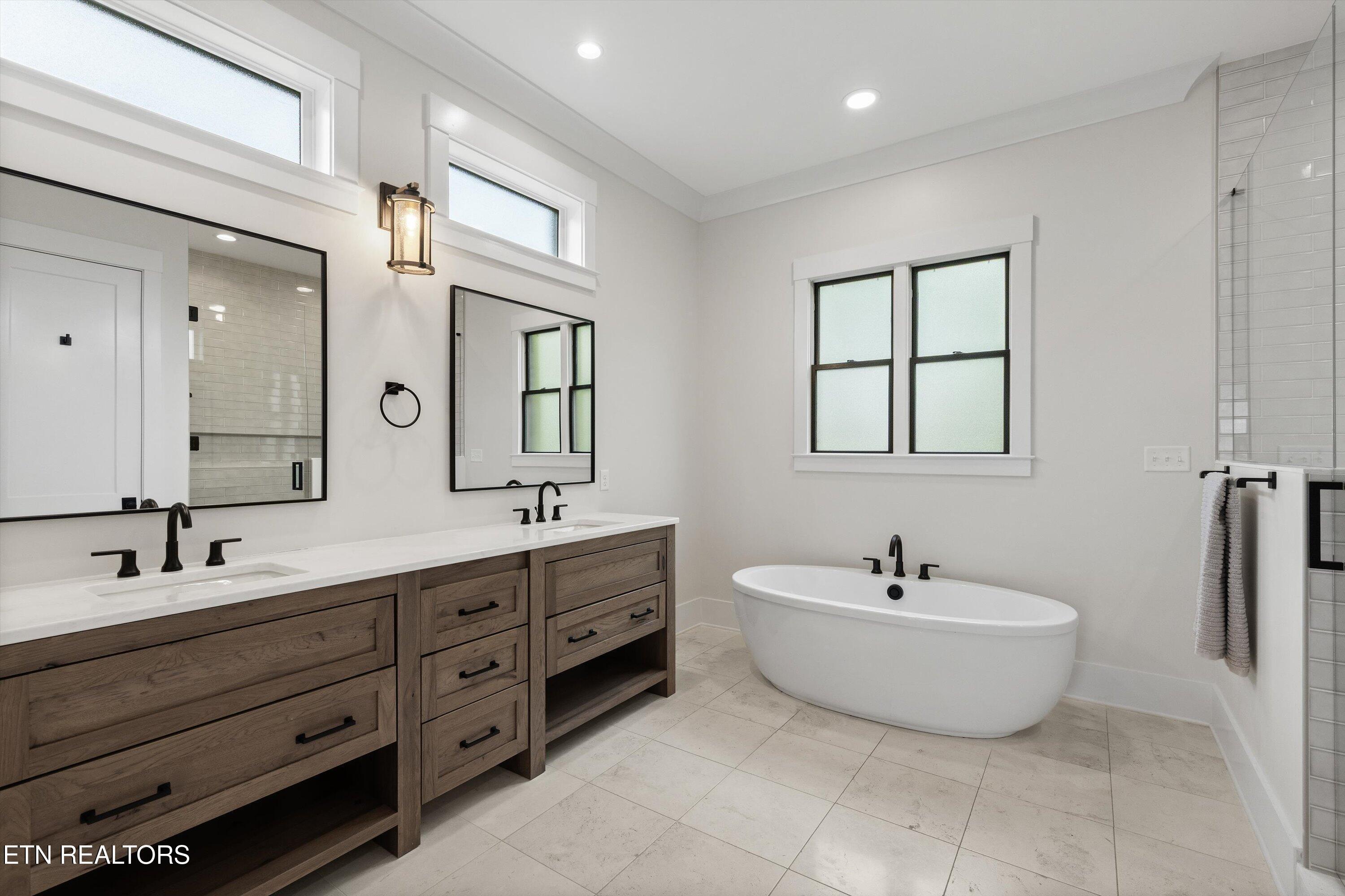 12111 Rushmere Lane, Knoxville, TN - Fort Loudoun and Tellico Lake Real Estate - Image# 45