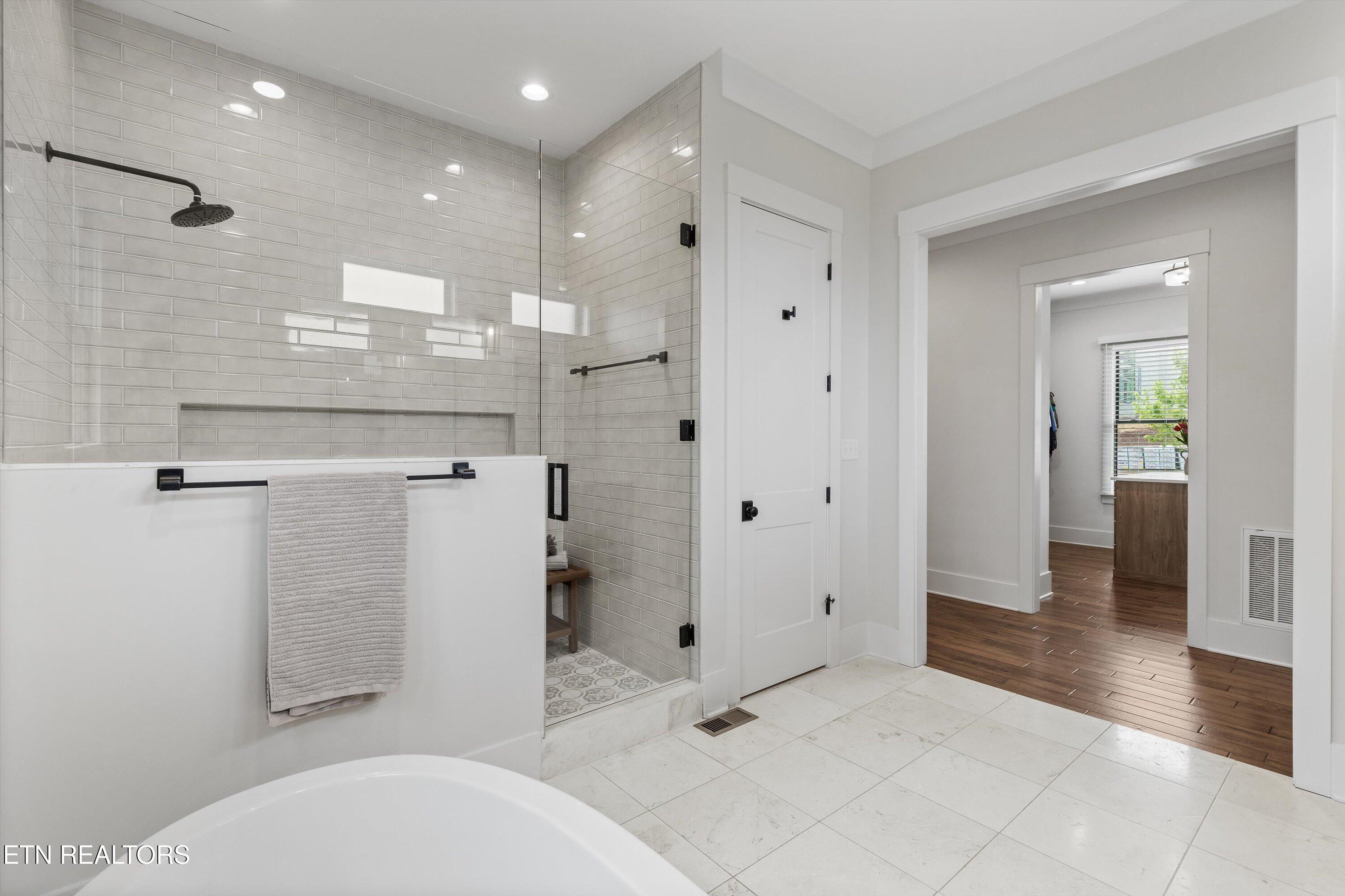 12111 Rushmere Lane, Knoxville, TN - Fort Loudoun and Tellico Lake Real Estate - Image# 46