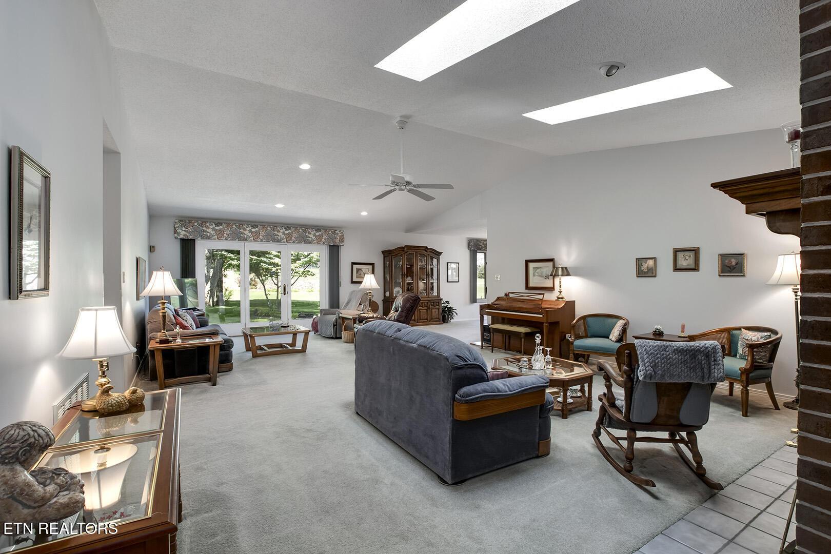 212 Tooweka Lane, Loudon, TN - Fort Loudoun and Tellico Lake Real Estate - Image# 8