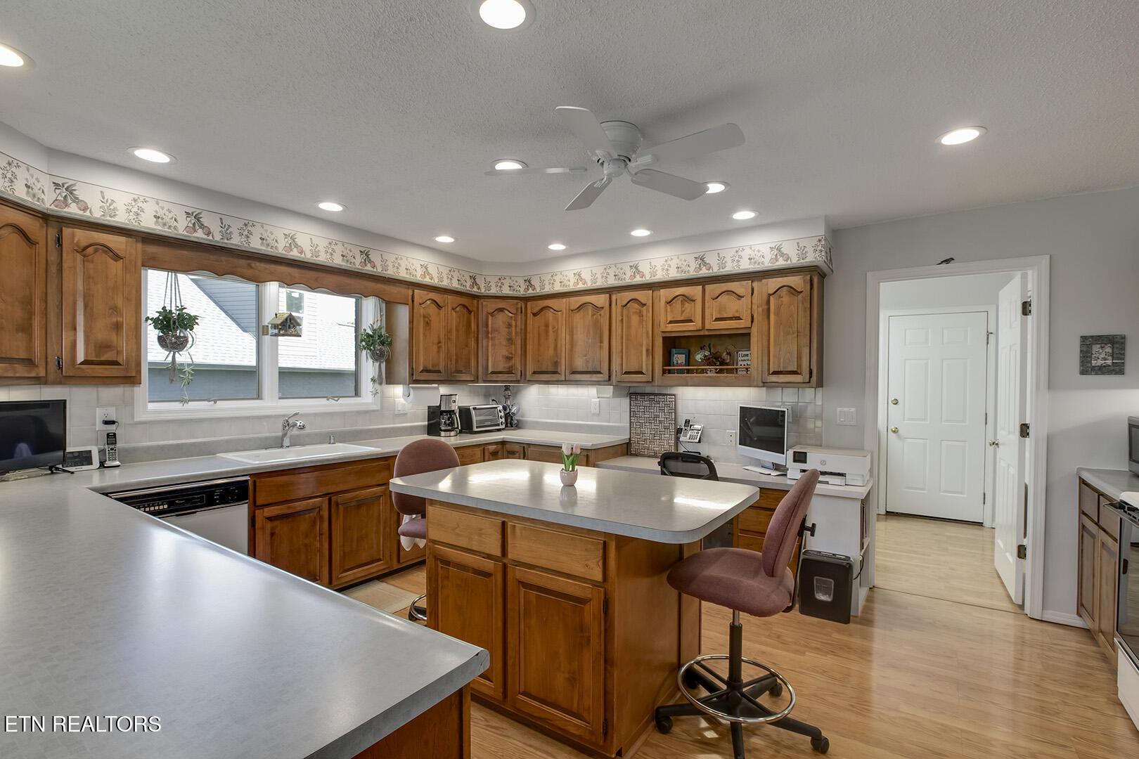 212 Tooweka Lane, Loudon, TN - Fort Loudoun and Tellico Lake Real Estate - Image# 24