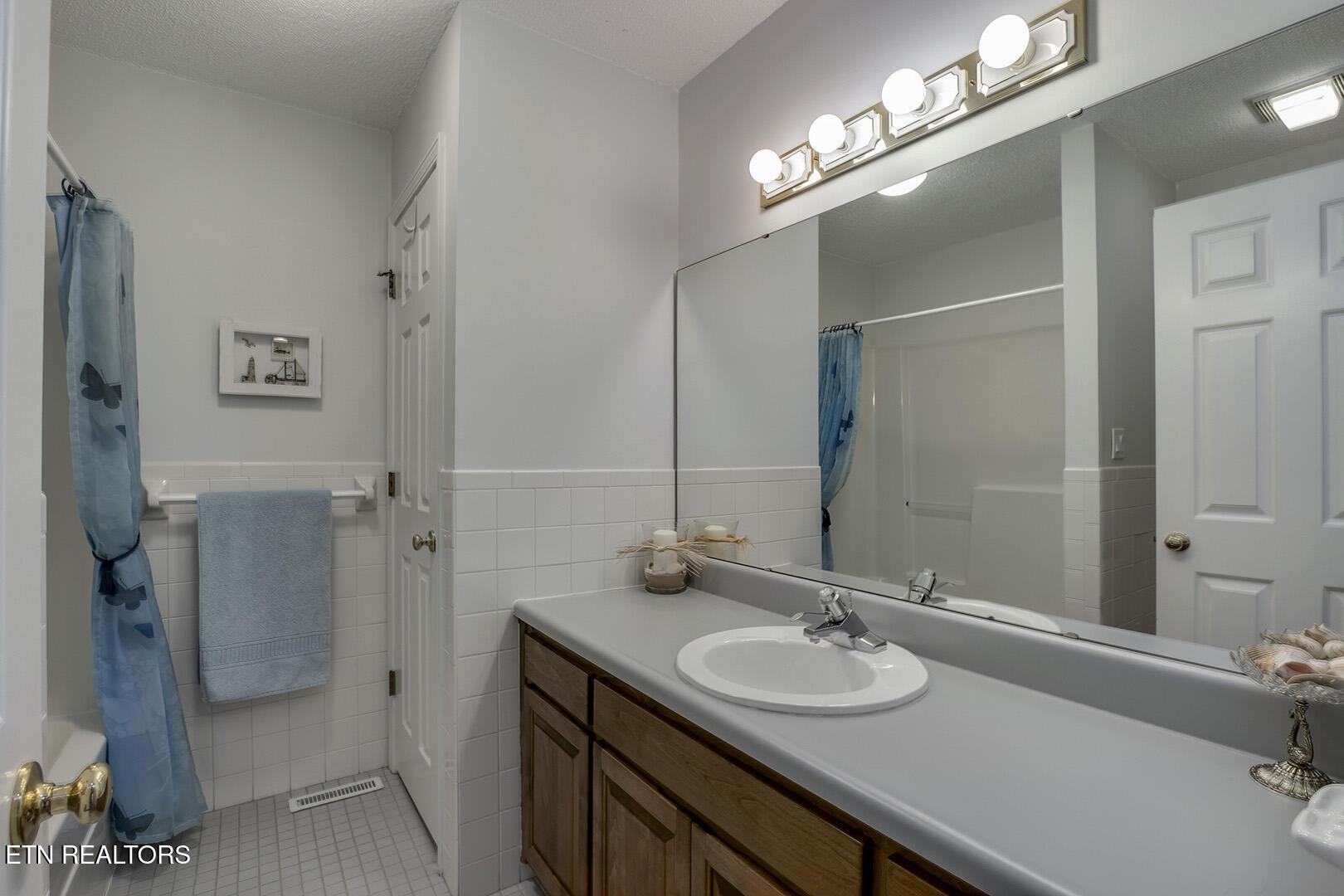 212 Tooweka Lane, Loudon, TN - Fort Loudoun and Tellico Lake Real Estate - Image# 35