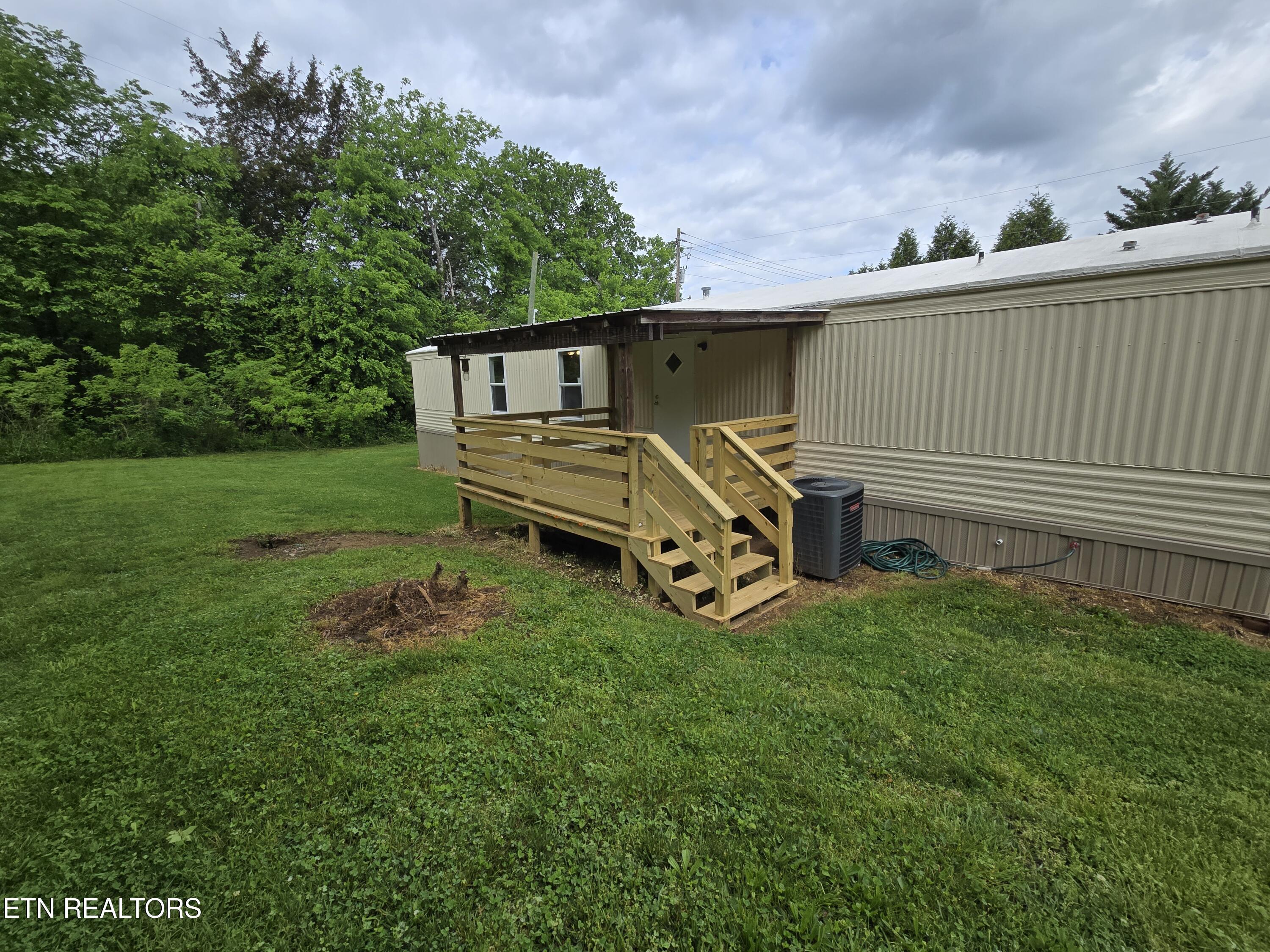 215 Pettit St, Vonore, TN - Fort Loudoun and Tellico Lake Real Estate - Image# 5