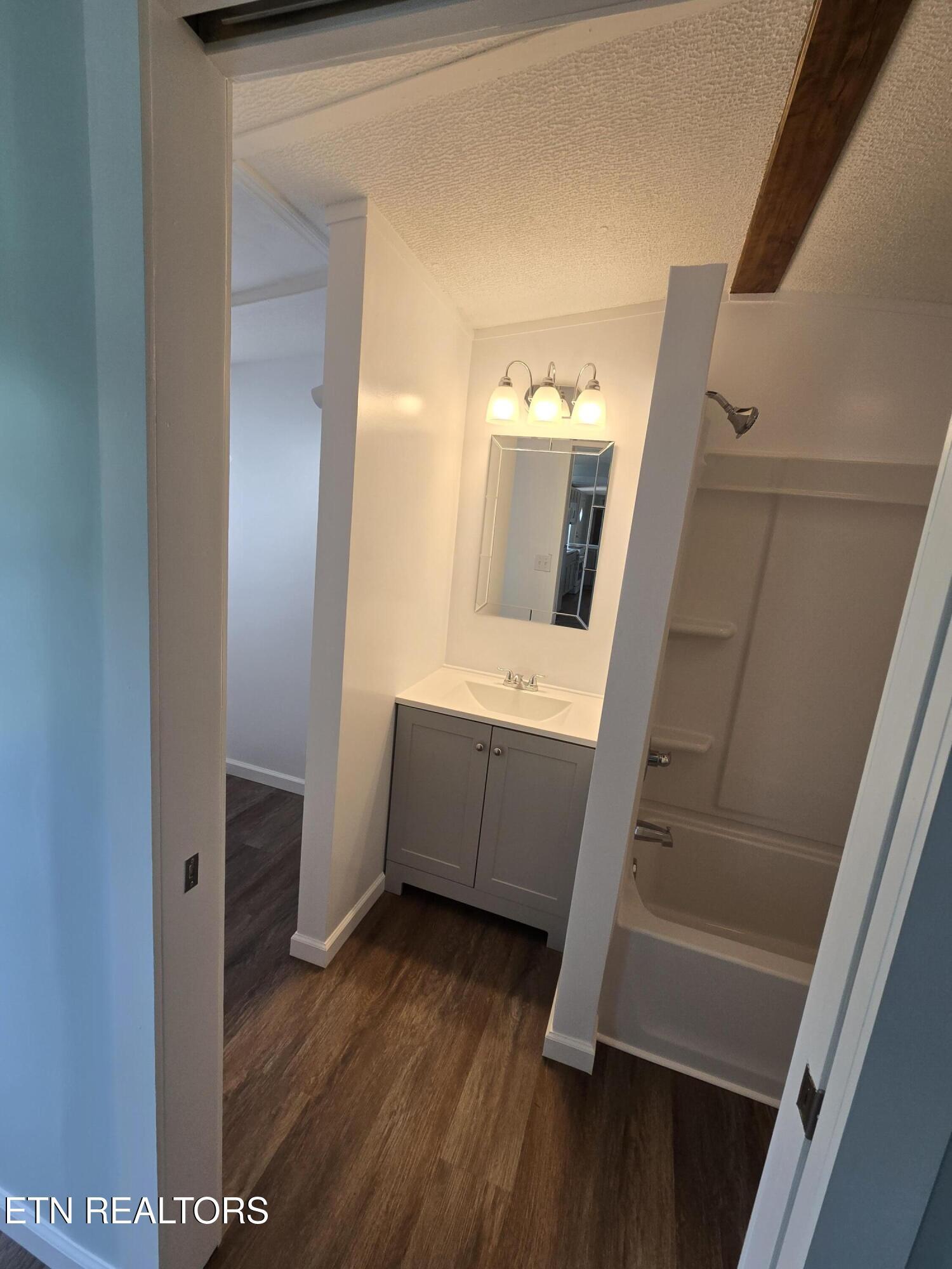 215 Pettit St, Vonore, TN - Fort Loudoun and Tellico Lake Real Estate - Image# 27
