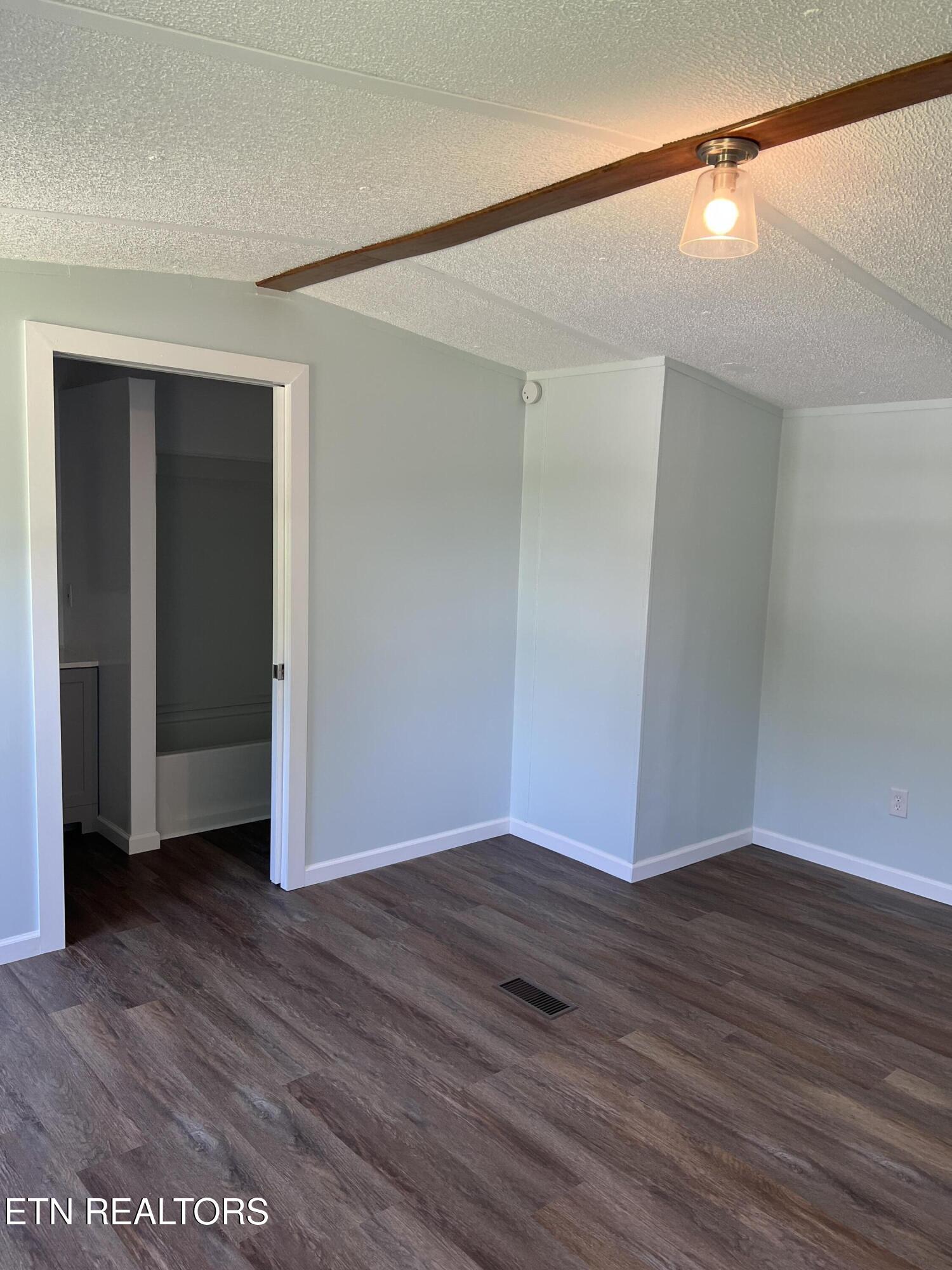 215 Pettit St, Vonore, TN - Fort Loudoun and Tellico Lake Real Estate - Image# 21