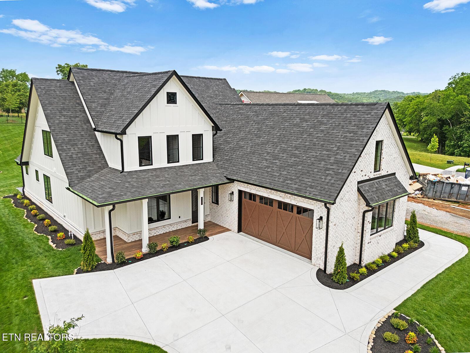 922 Eagle Point Drive, Loudon, TN - Fort Loudoun and Tellico Lake Real Estate - Image# 2