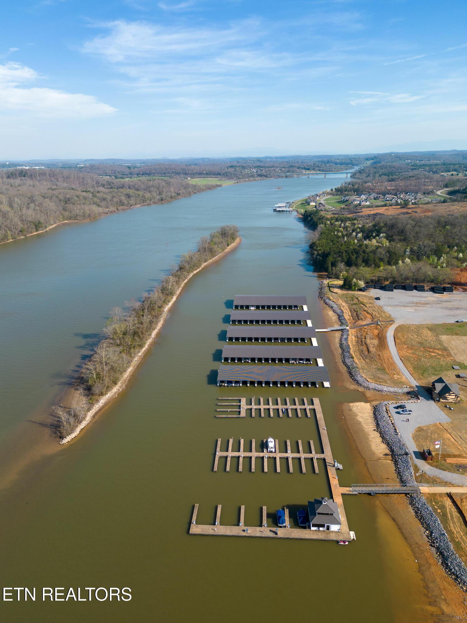 1097 Black Cove Lane, Loudon, TN - Fort Loudoun and Tellico Lake Real Estate - Image# 2