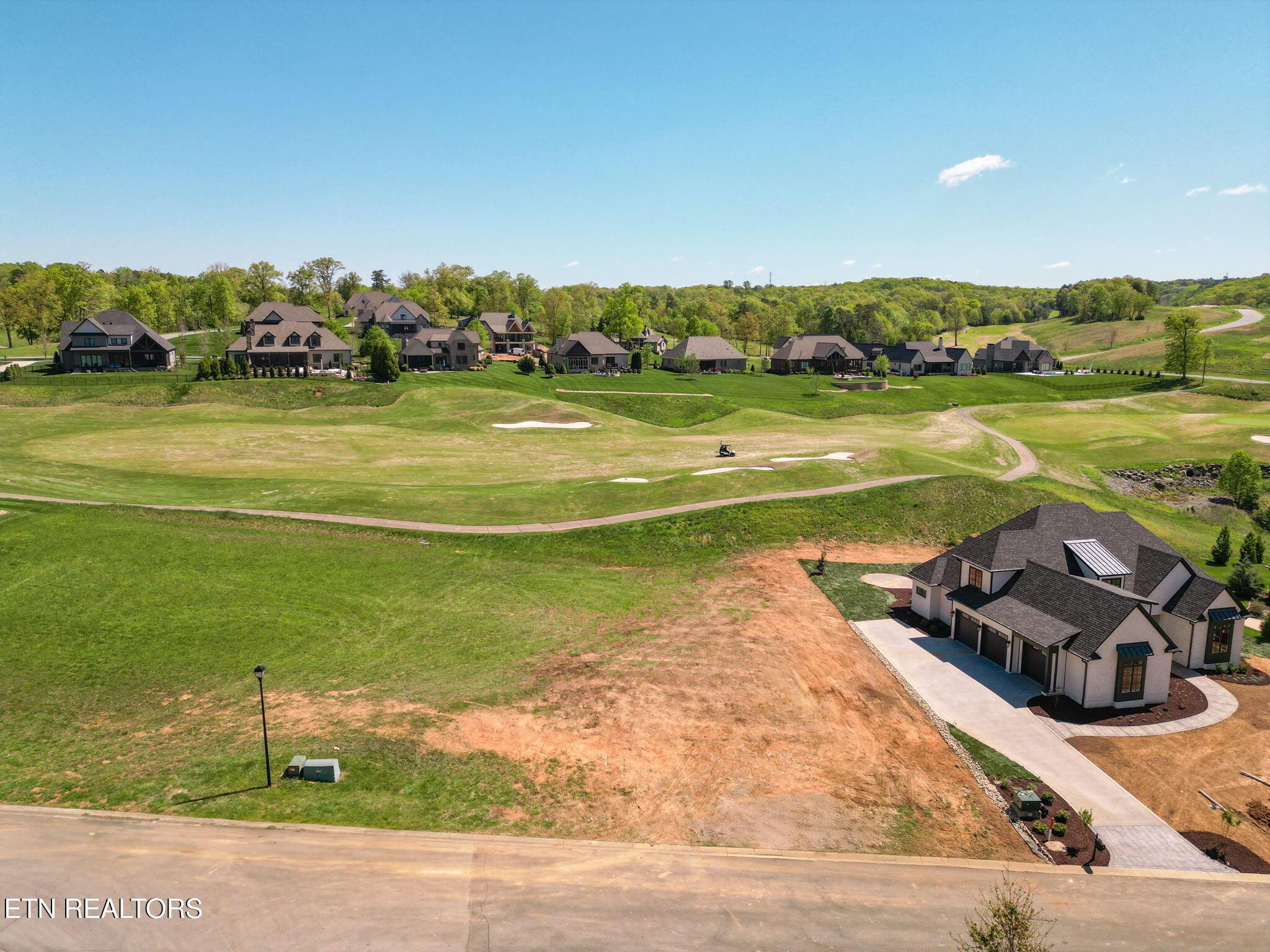 717 Starboard Drive, Lenoir City, TN - Fort Loudoun and Tellico Lake Real Estate - Image# 2