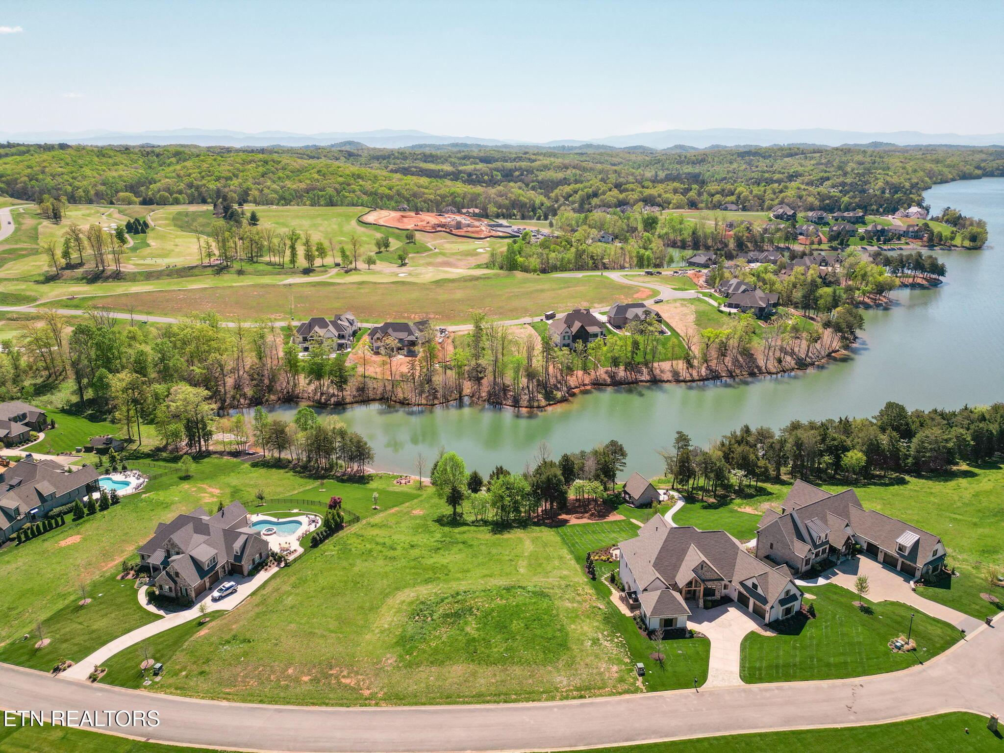 585 Zepher Drive, Lenoir City, TN - Fort Loudoun and Tellico Lake Real Estate - Image# 3