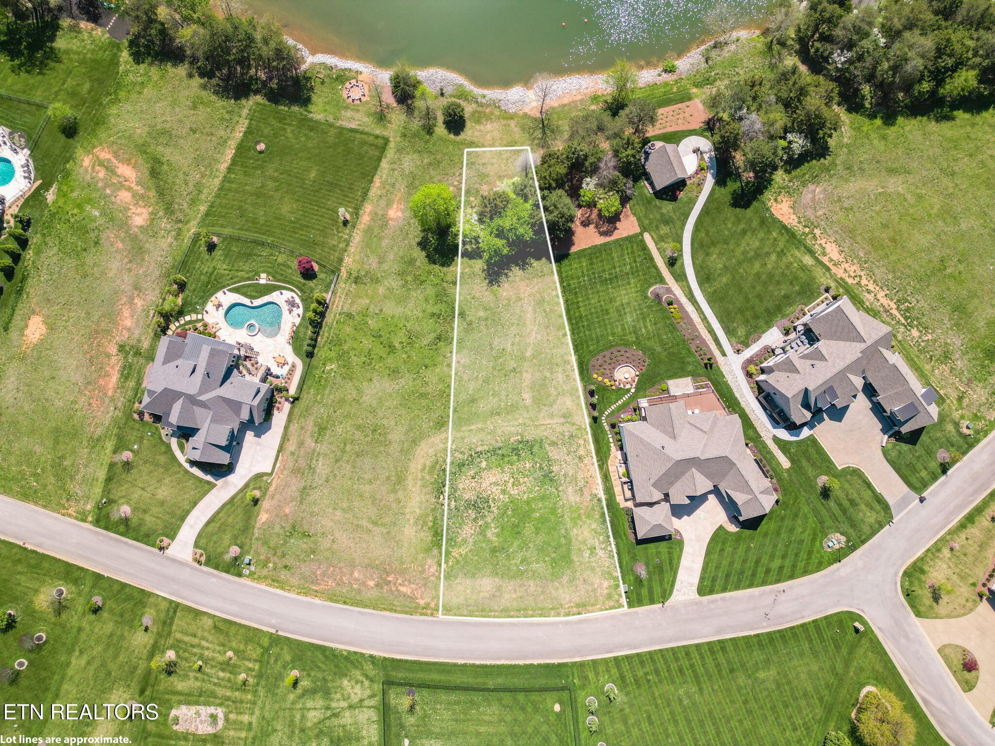 585 Zepher Drive, Lenoir City, TN - Fort Loudoun and Tellico Lake Real Estate - Image# 7