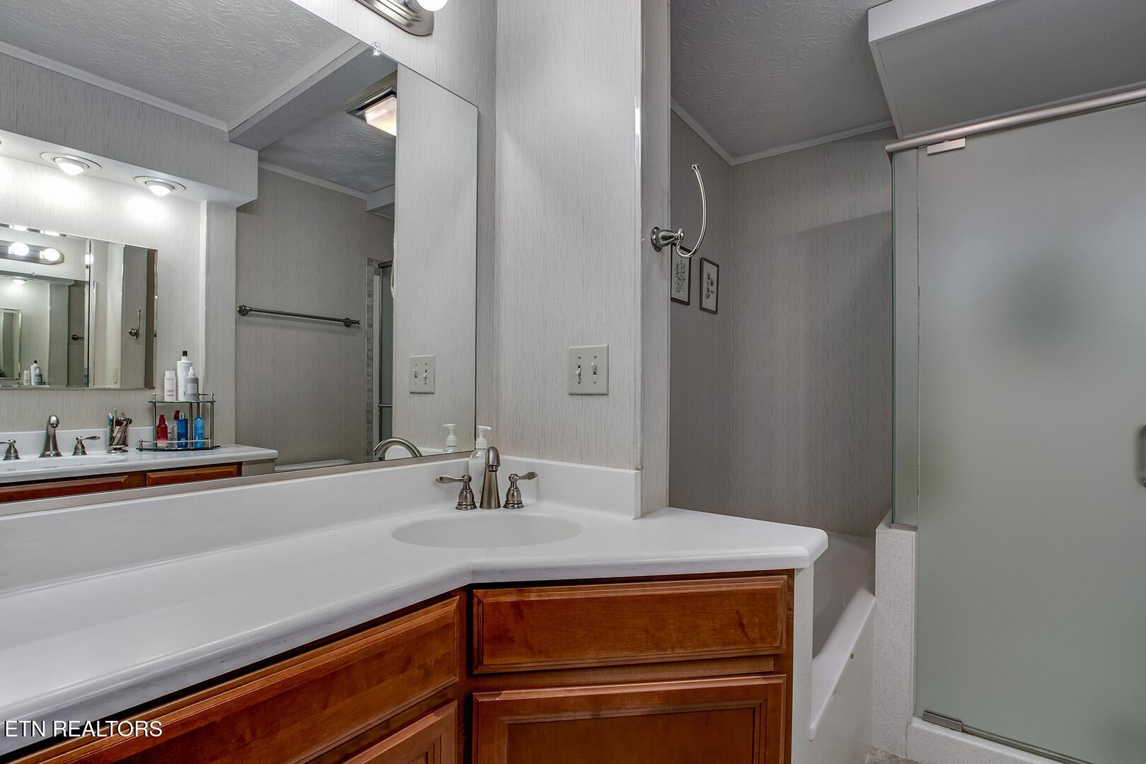 11415 Berry Hill Drive, Knoxville, TN - Fort Loudoun and Tellico Lake Real Estate - Image# 29