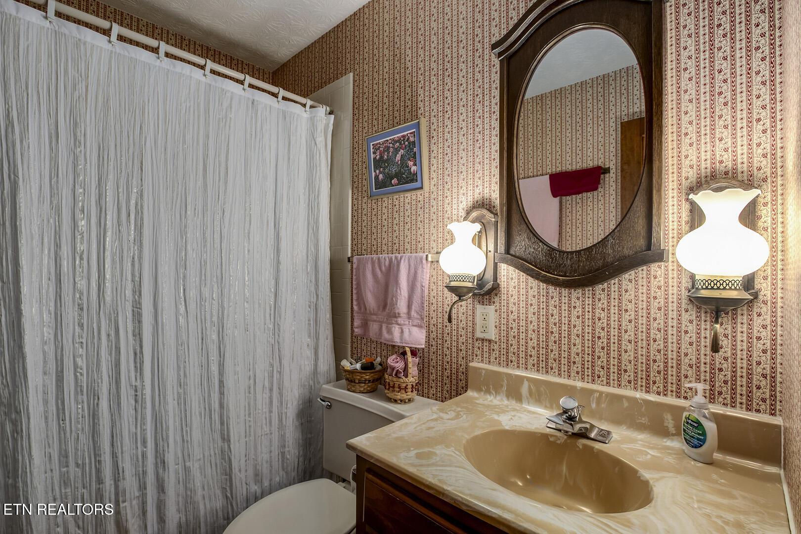 11415 Berry Hill Drive, Knoxville, TN - Fort Loudoun and Tellico Lake Real Estate - Image# 34