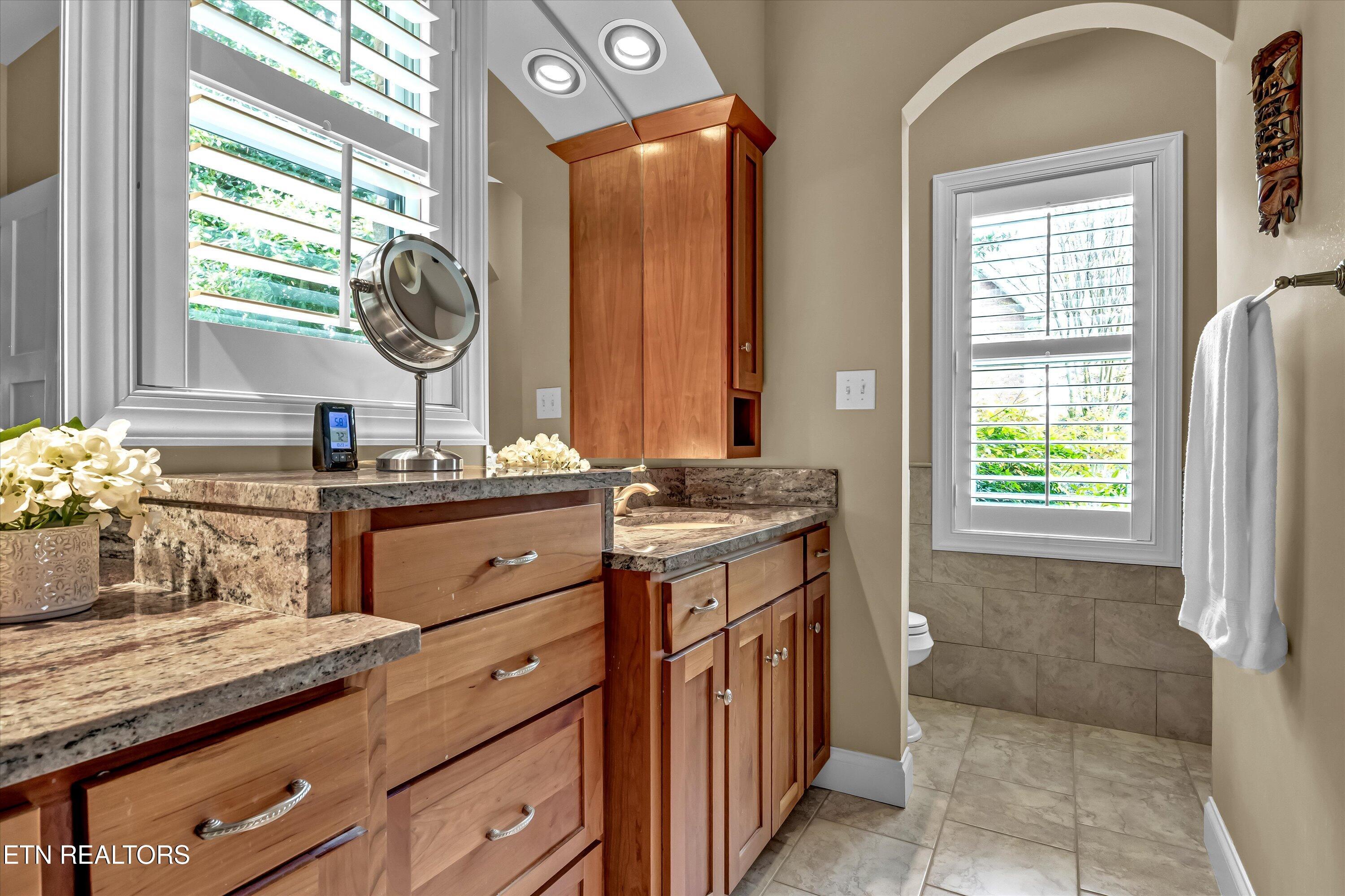 215 Dudala Way, Loudon, TN - Fort Loudoun and Tellico Lake Real Estate - Image# 14