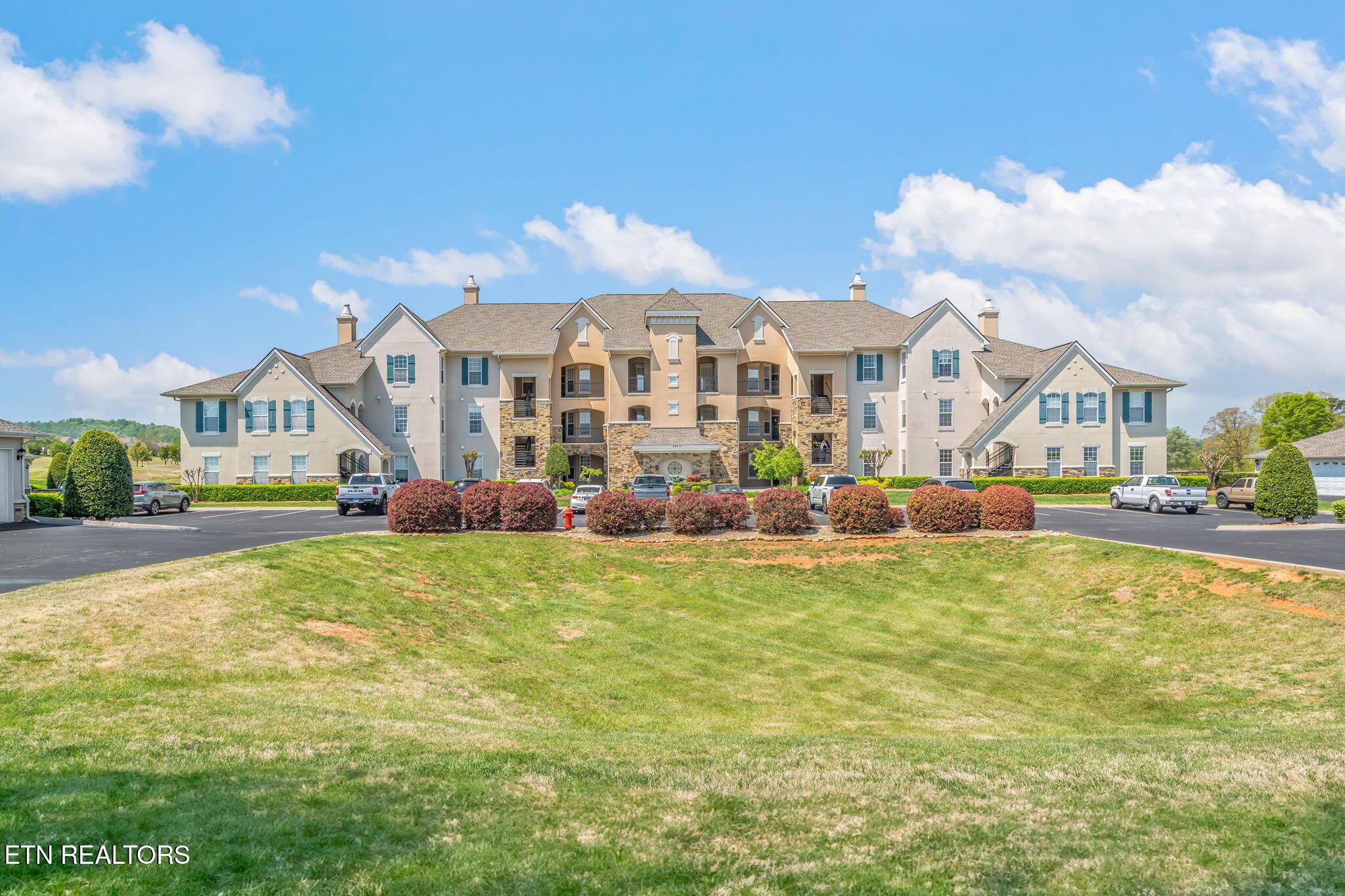 535 Rarity Bay Pkwy, Vonore, TN - Fort Loudoun and Tellico Lake Real Estate - Image# 1