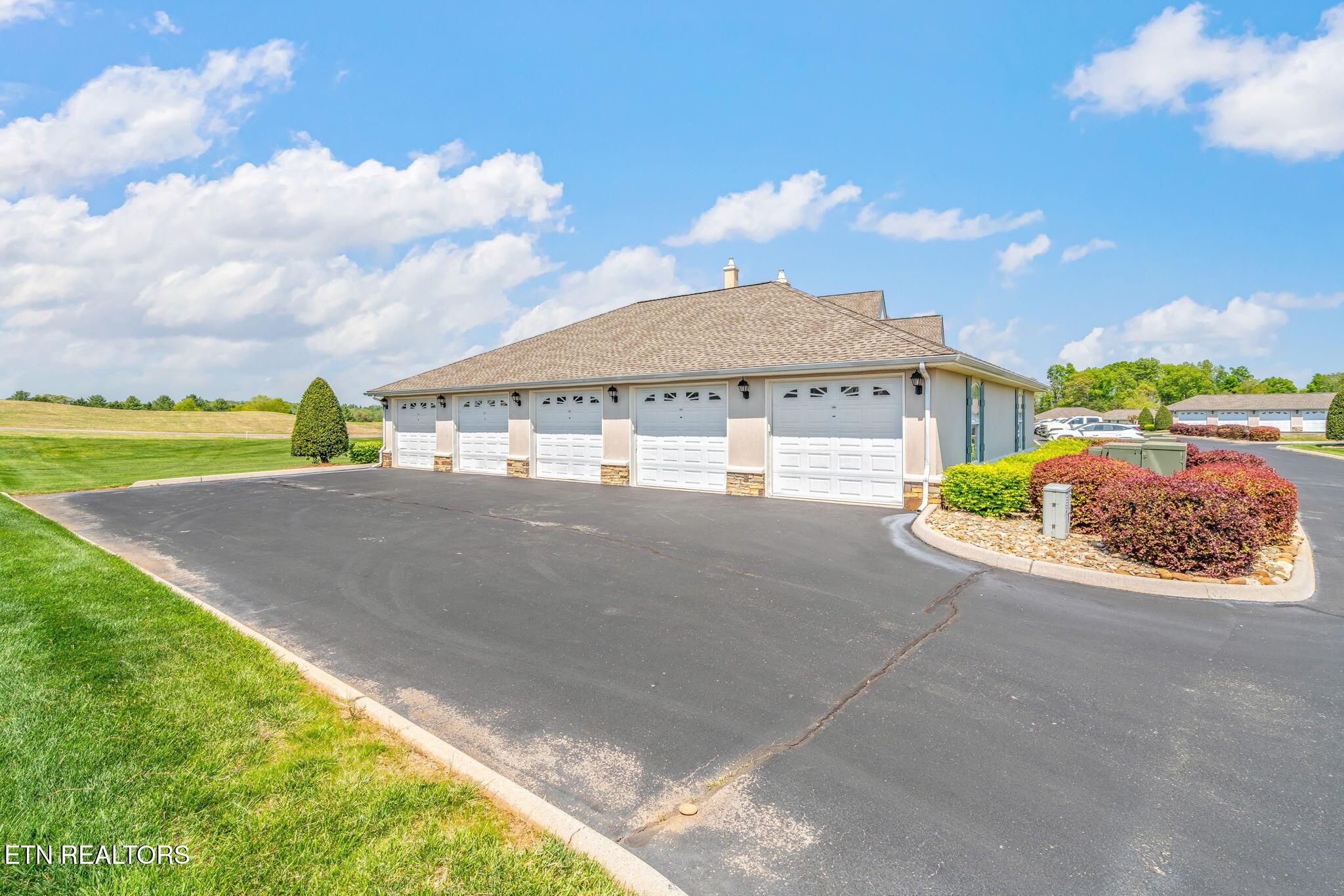535 Rarity Bay Pkwy, Vonore, TN - Fort Loudoun and Tellico Lake Real Estate - Image# 3