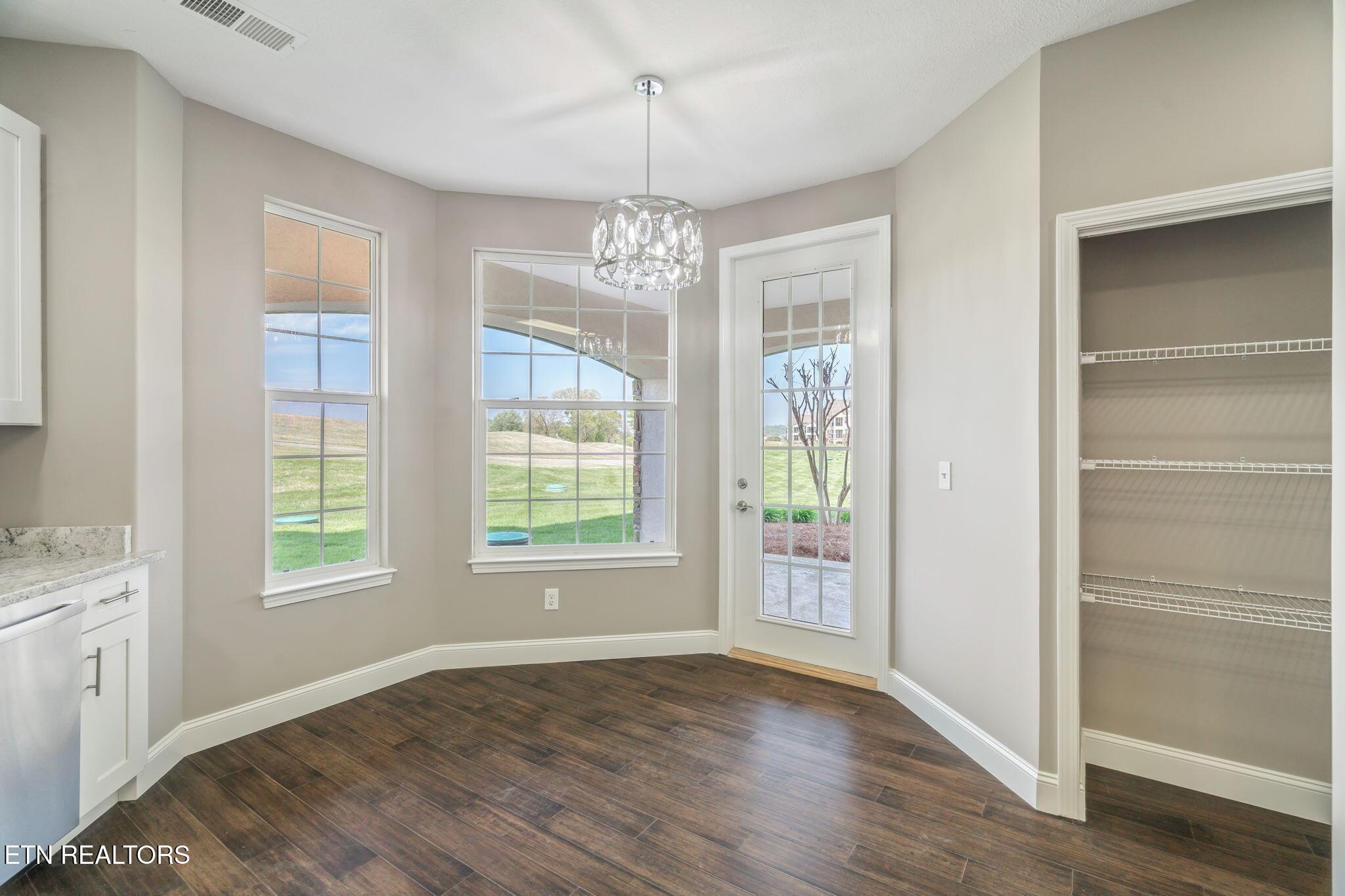 535 Rarity Bay Pkwy, Vonore, TN - Fort Loudoun and Tellico Lake Real Estate - Image# 15