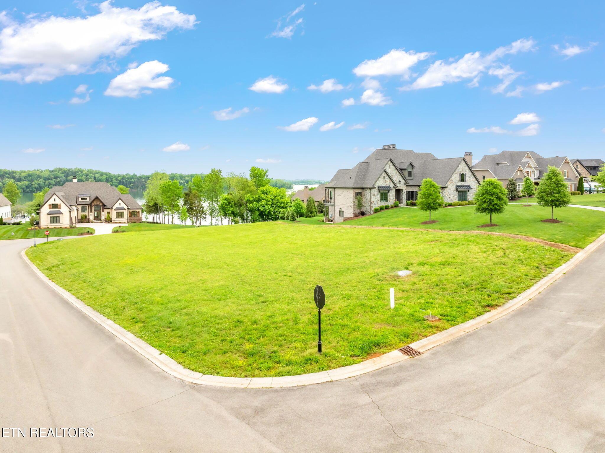165 Captains Way, Lenoir City, TN - Fort Loudoun and Tellico Lake Real Estate - Image# 2