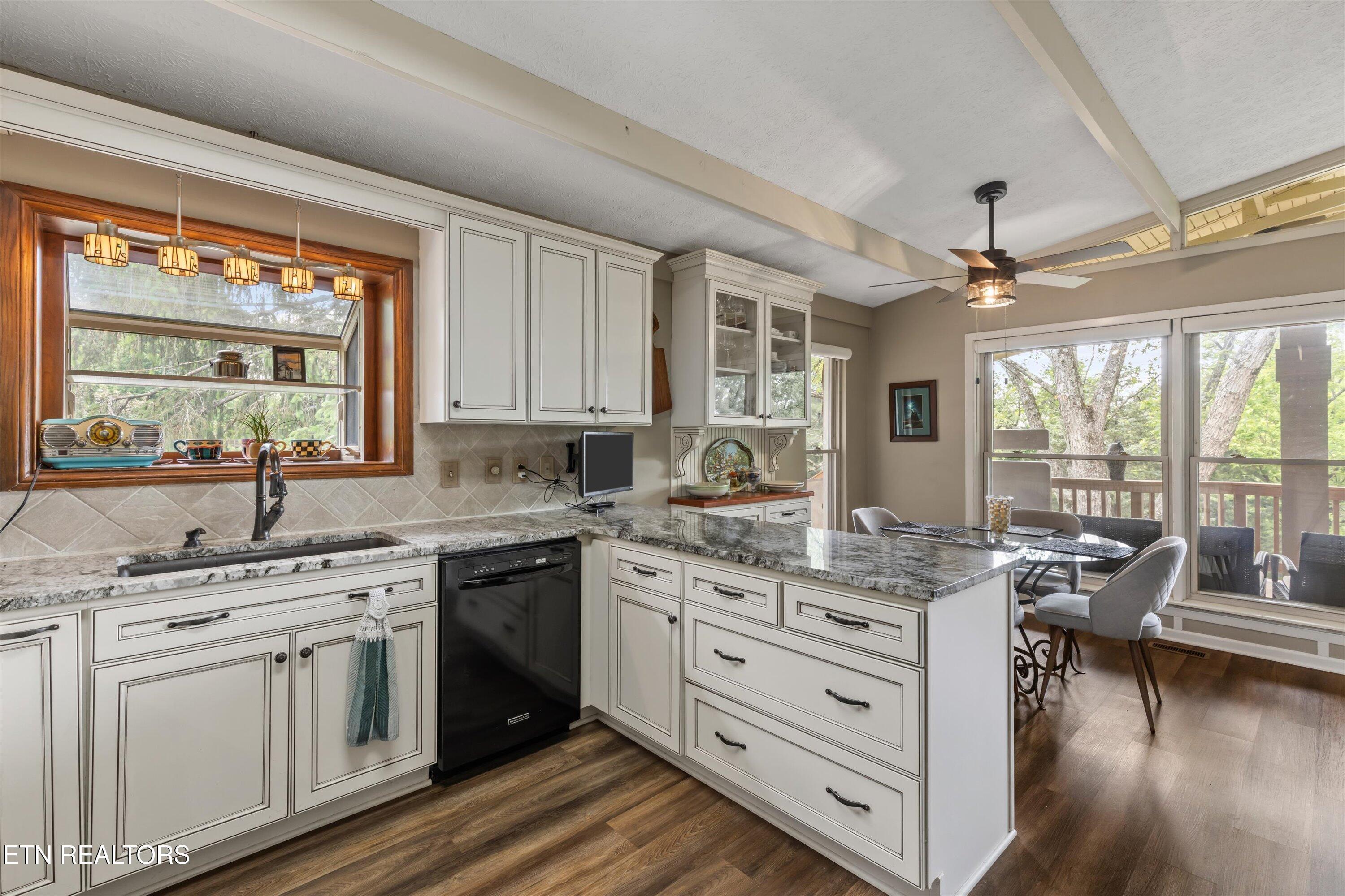 2929 Louisville Boatdock Rd, Louisville, TN - Fort Loudoun and Tellico Lake Real Estate - Image# 10