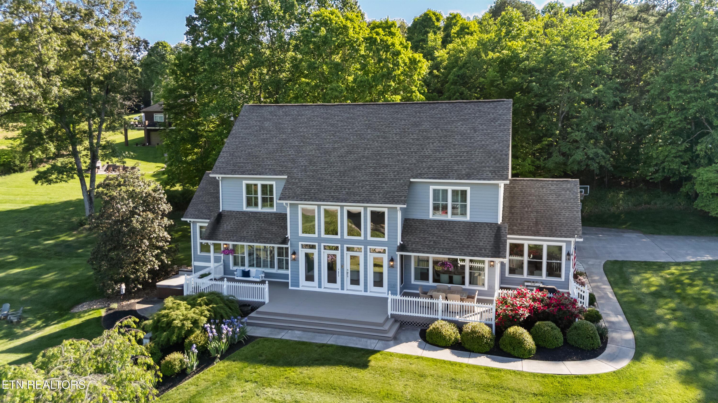 208 Lake Crest Drive, Lenoir City, TN - Fort Loudoun and Tellico Lake Real Estate - Image# 1
