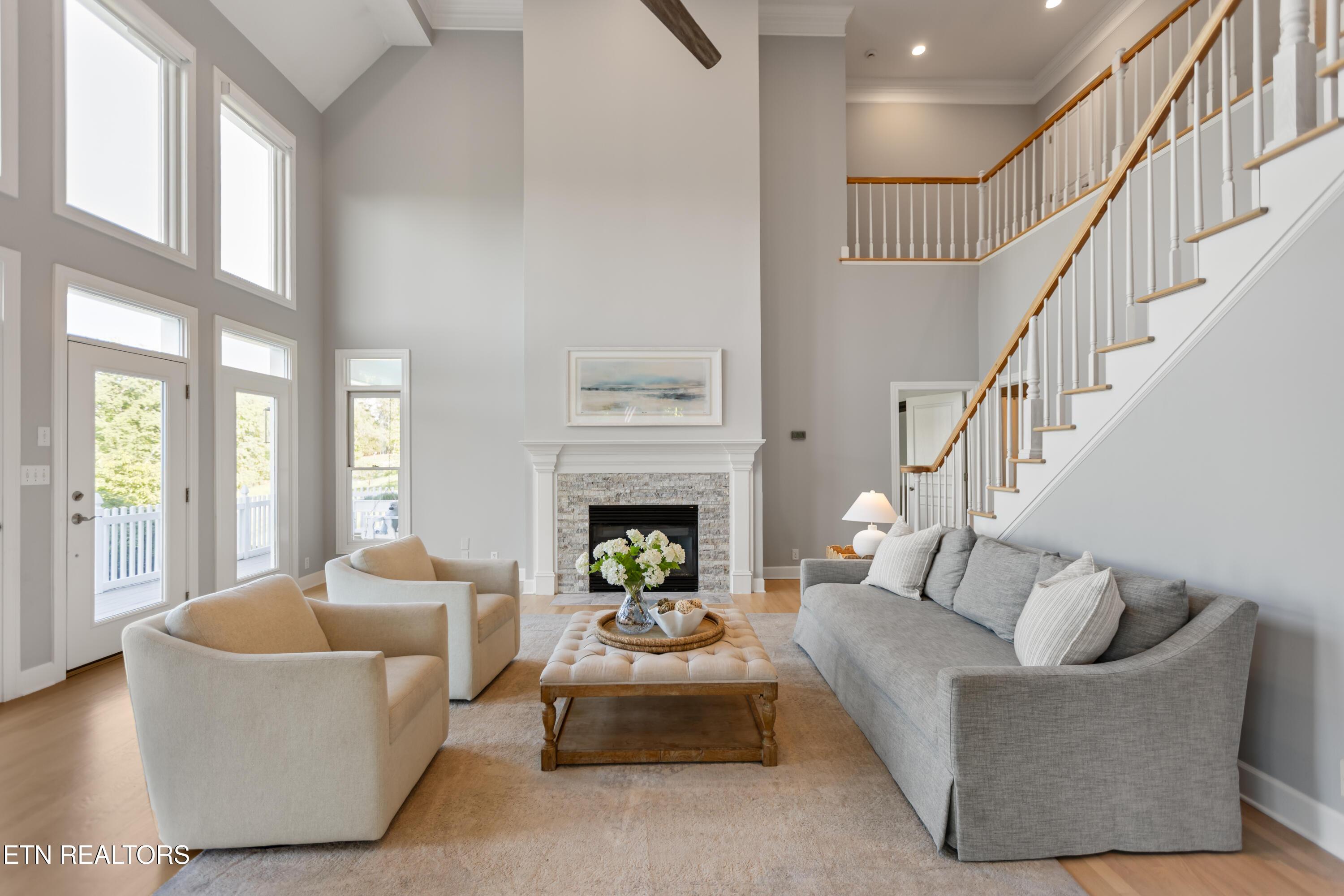 208 Lake Crest Drive, Lenoir City, TN - Fort Loudoun and Tellico Lake Real Estate - Image# 5