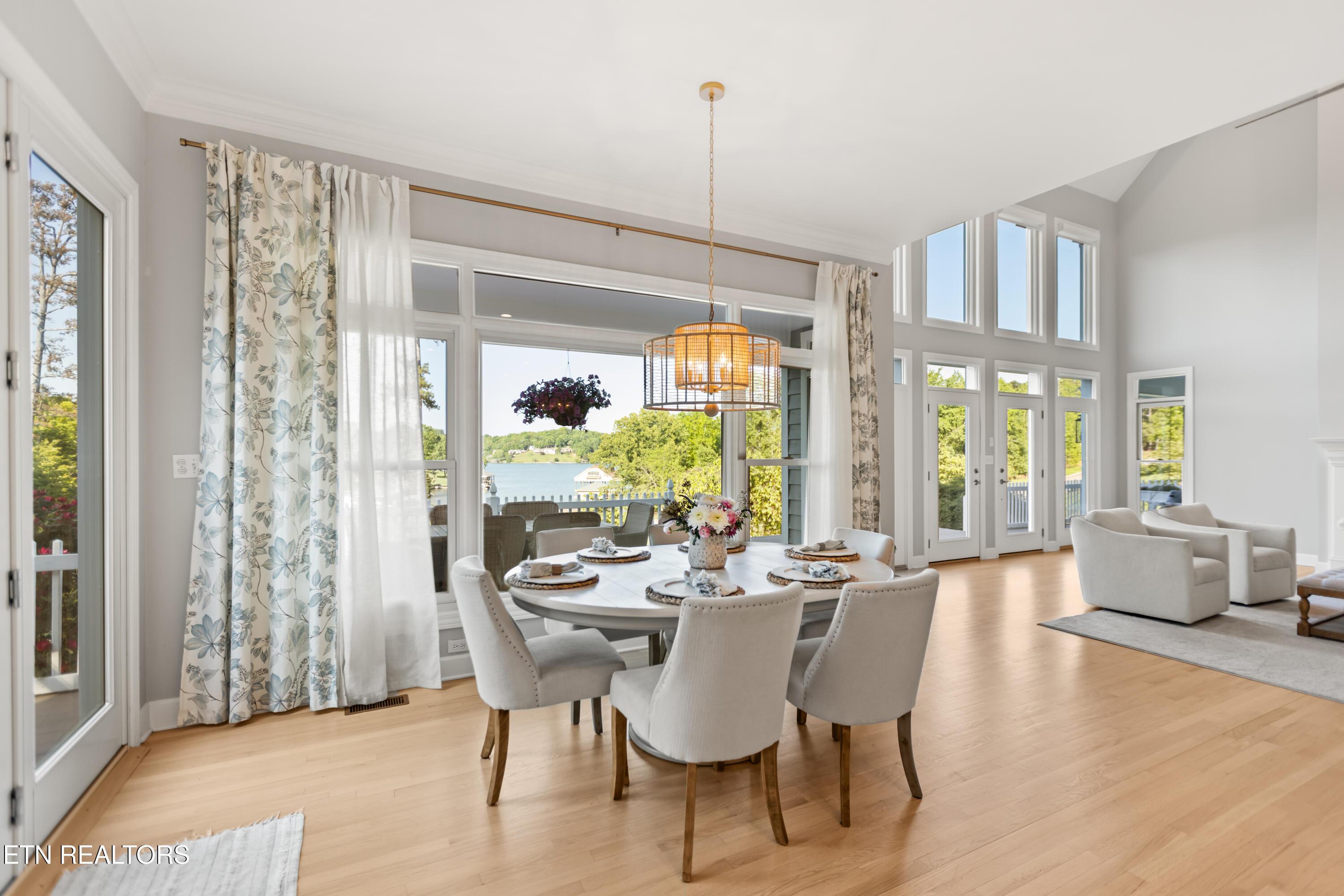 208 Lake Crest Drive, Lenoir City, TN - Fort Loudoun and Tellico Lake Real Estate - Image# 6