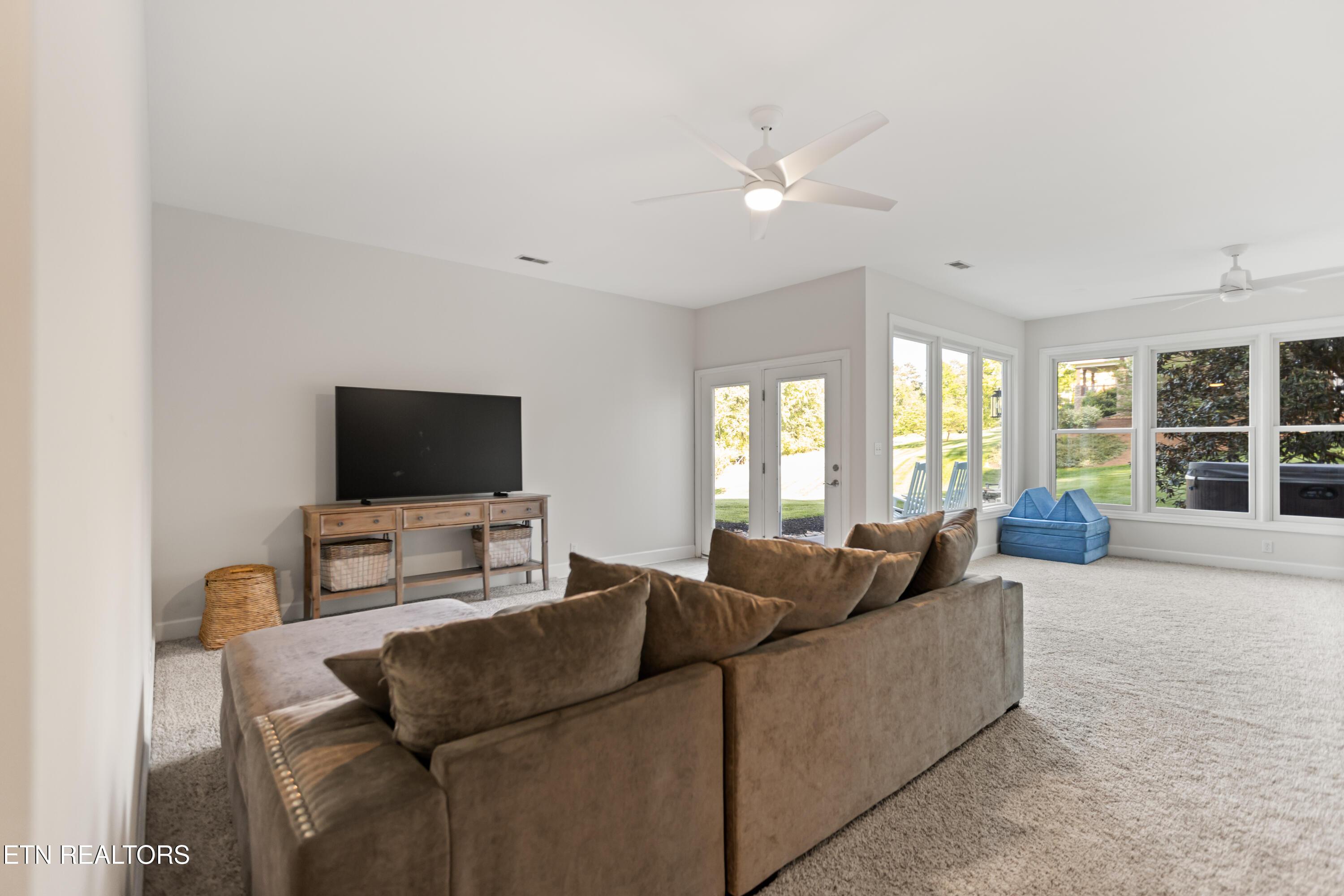 208 Lake Crest Drive, Lenoir City, TN - Fort Loudoun and Tellico Lake Real Estate - Image# 21