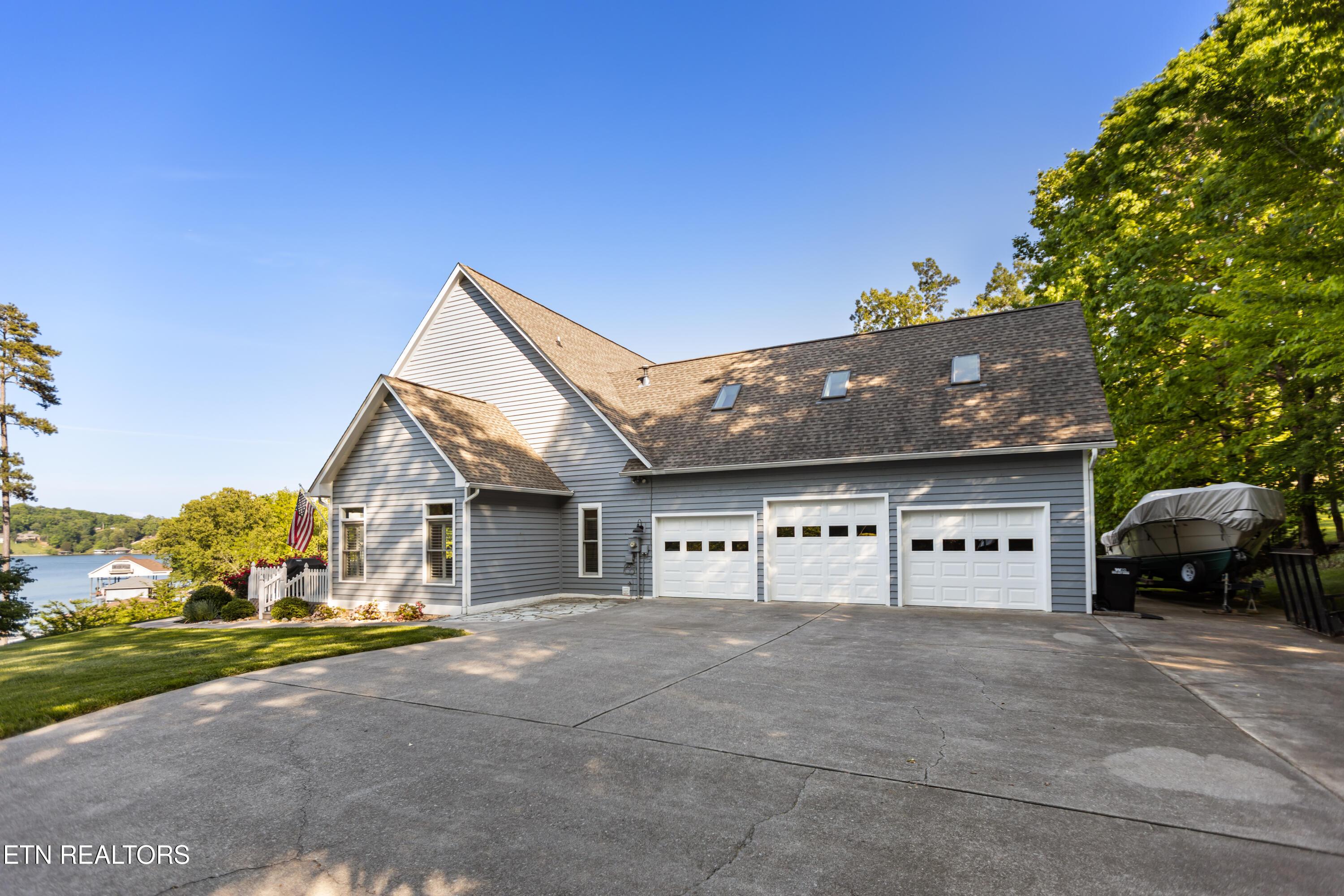 208 Lake Crest Drive, Lenoir City, TN - Fort Loudoun and Tellico Lake Real Estate - Image# 32