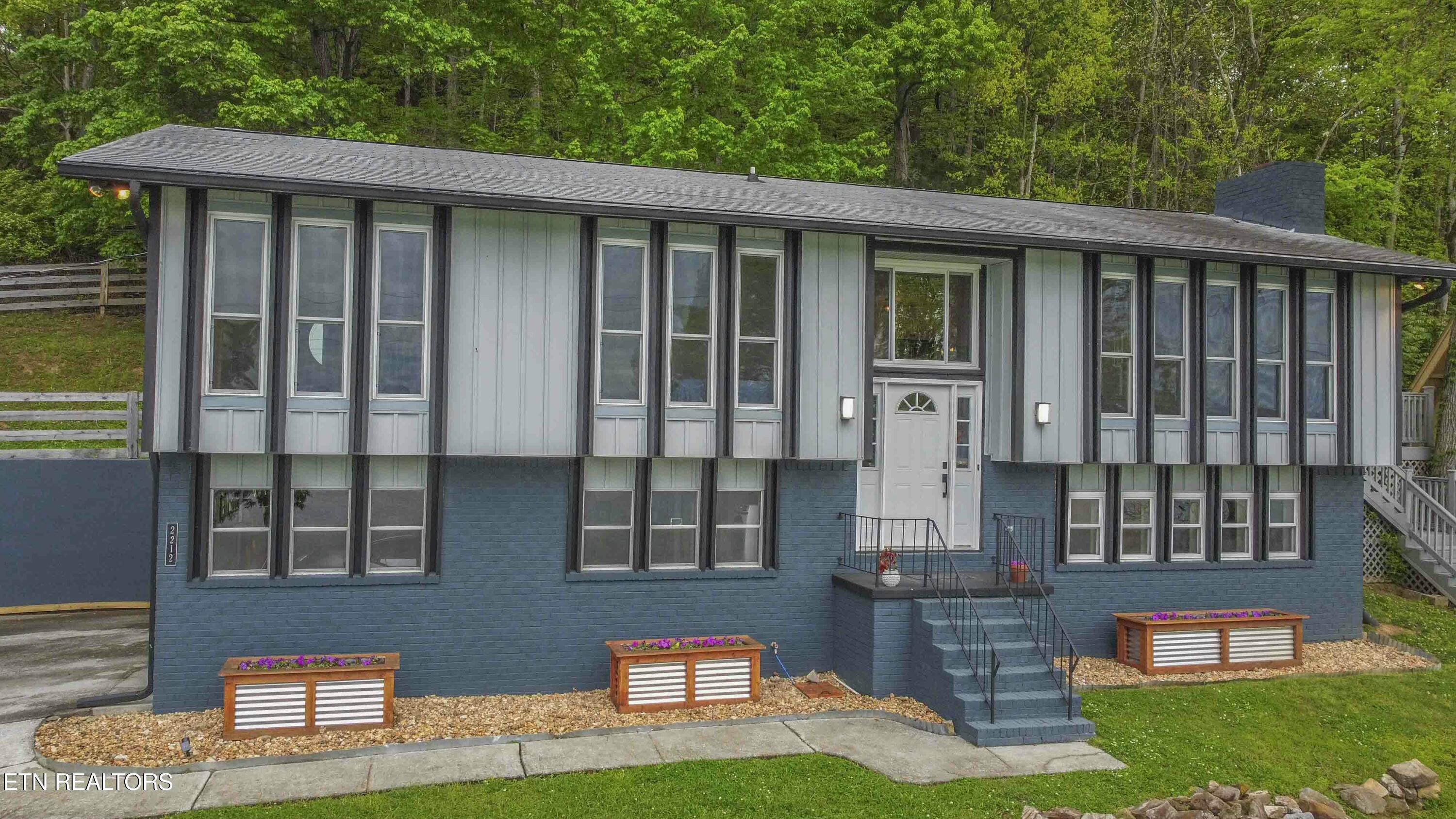 2212 Jones Bend Rd, Louisville, TN - Fort Loudoun and Tellico Lake Real Estate - Image# 1