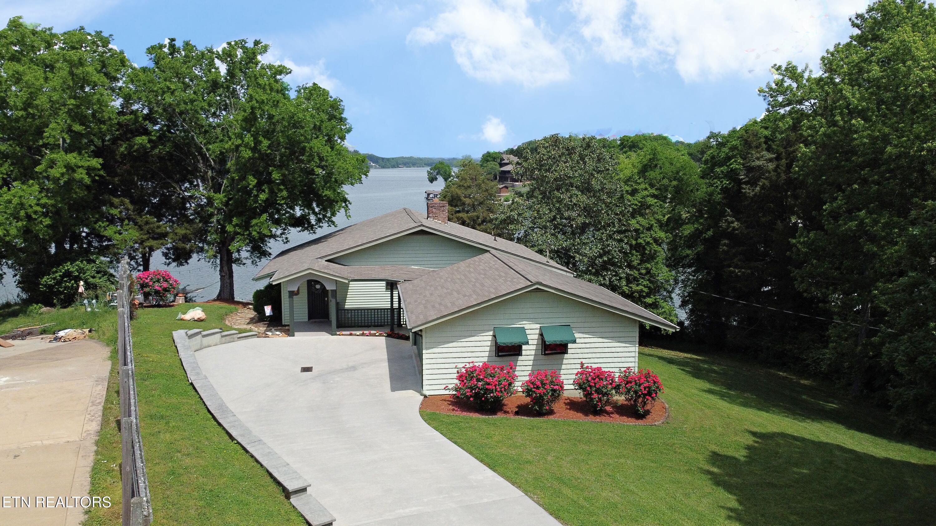 4834 Scenic Point Loop, Louisville, TN - Fort Loudoun and Tellico Lake Real Estate - Image# 1