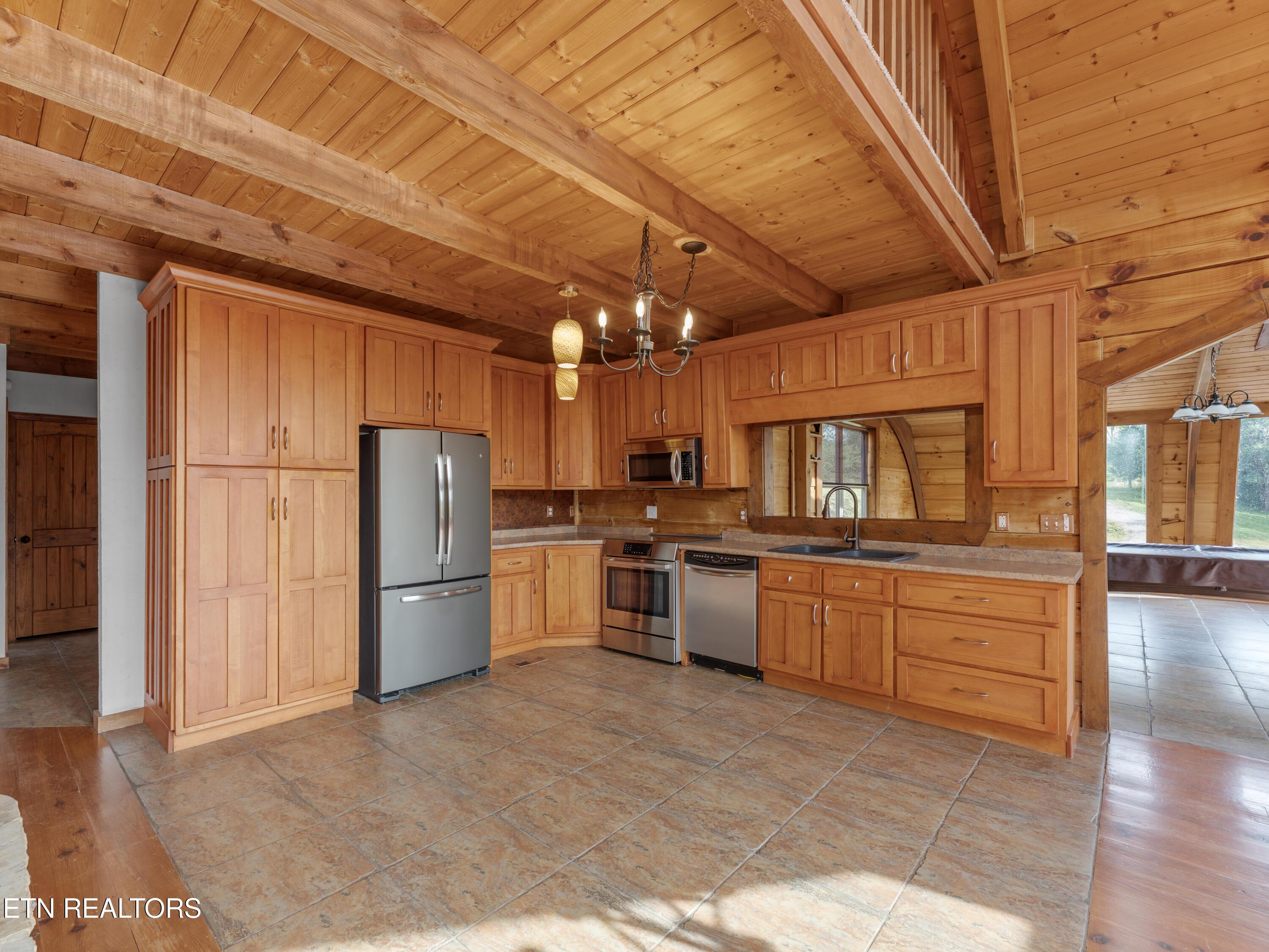 155 George THomas Rd, Vonore, TN - Fort Loudoun and Tellico Lake Real Estate - Image# 13