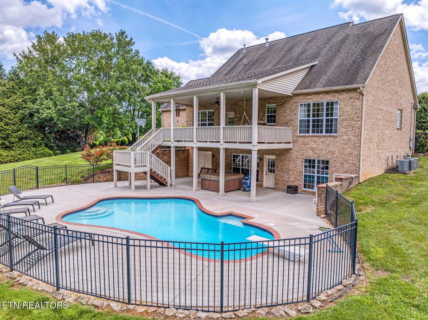 10009 Casa Real Cove, Knoxville, TN - Fort Loudoun and Tellico Lake Real Estate - Image# 2