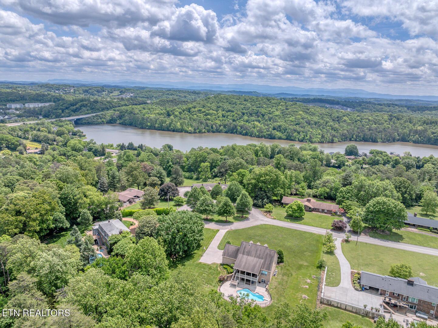10009 Casa Real Cove, Knoxville, TN - Fort Loudoun and Tellico Lake Real Estate - Image# 6