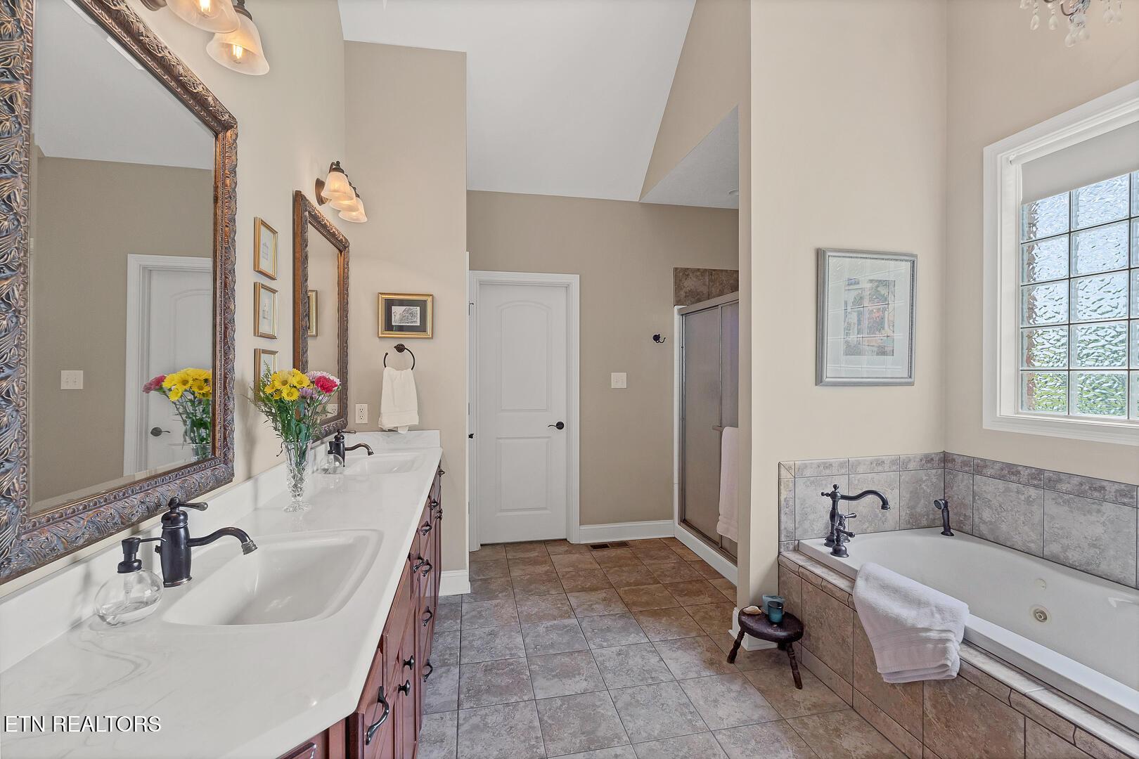 10009 Casa Real Cove, Knoxville, TN - Fort Loudoun and Tellico Lake Real Estate - Image# 22