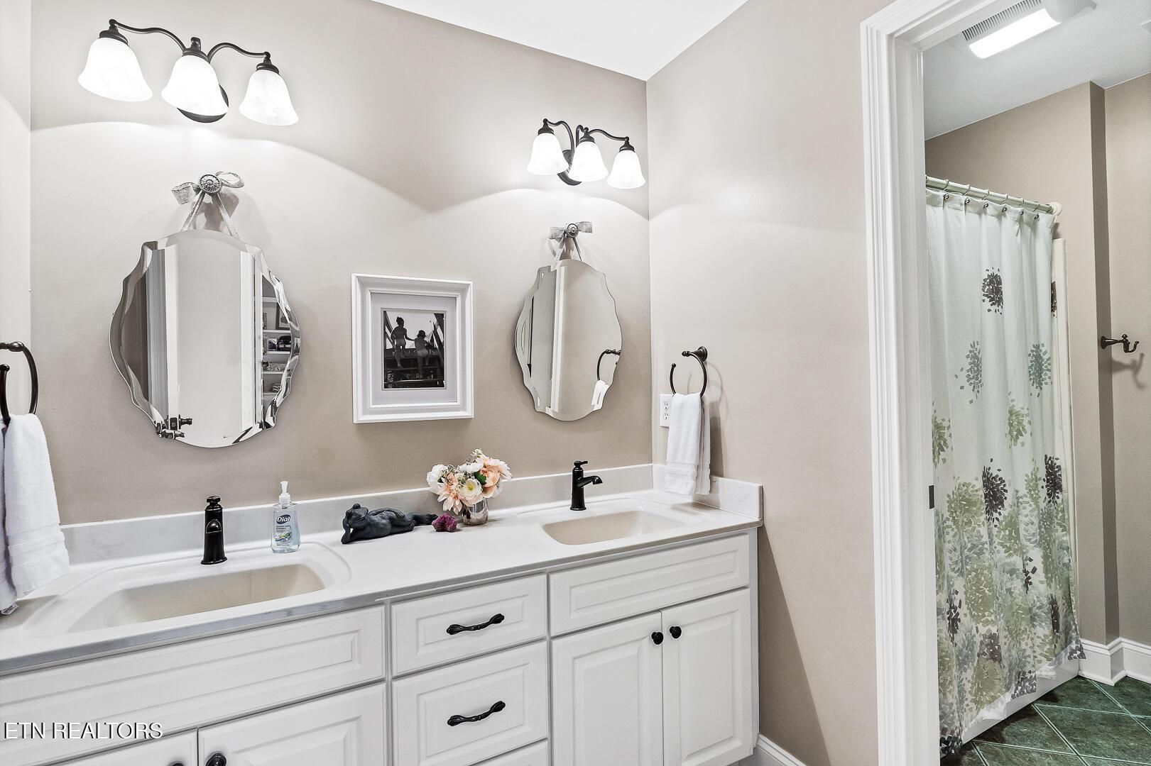 10009 Casa Real Cove, Knoxville, TN - Fort Loudoun and Tellico Lake Real Estate - Image# 26