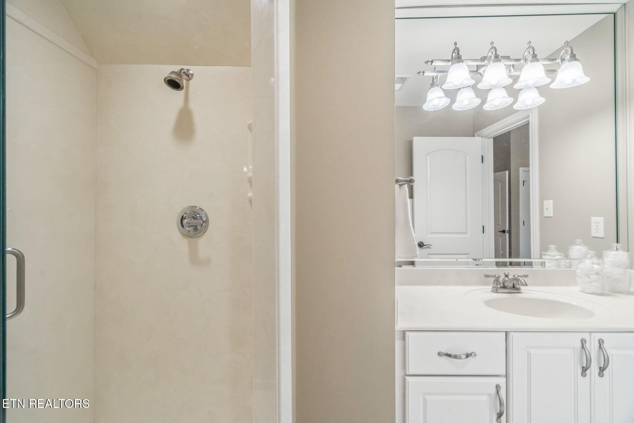 11519 Cottage Creek Lane, Knoxville, TN - Fort Loudoun and Tellico Lake Real Estate - Image# 39