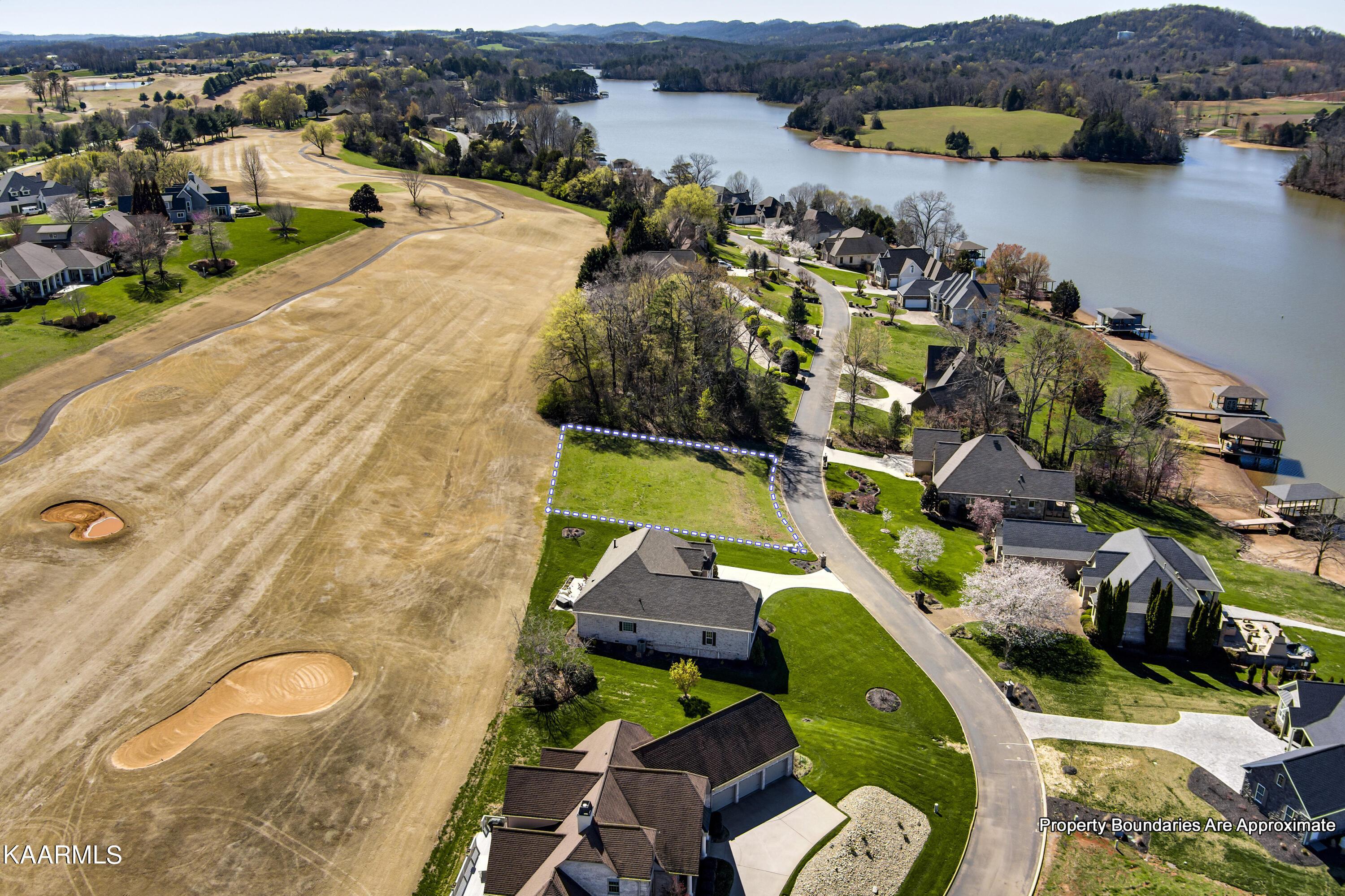 330 Pineberry Drive, Vonore, TN - Fort Loudoun and Tellico Lake Real Estate - Image# 2