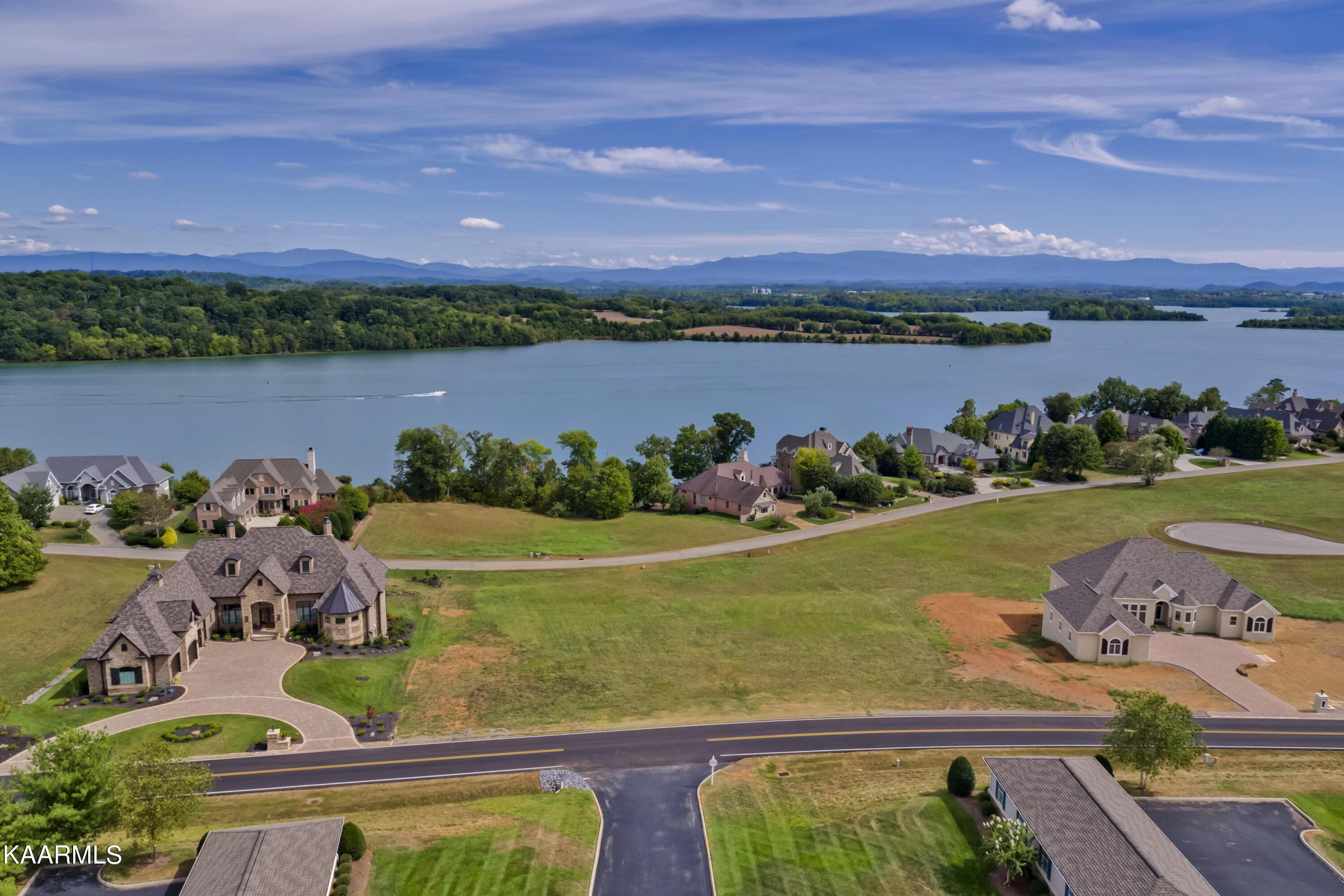 110 Red Robin Lane, Vonore, TN - Fort Loudoun and Tellico Lake Real Estate - Image# 17