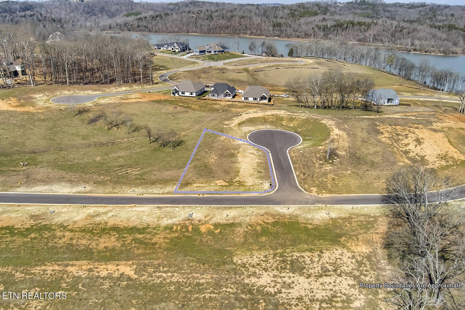 105 Silver Fox Way, Loudon, TN - Fort Loudoun and Tellico Lake Real Estate - Image# 1