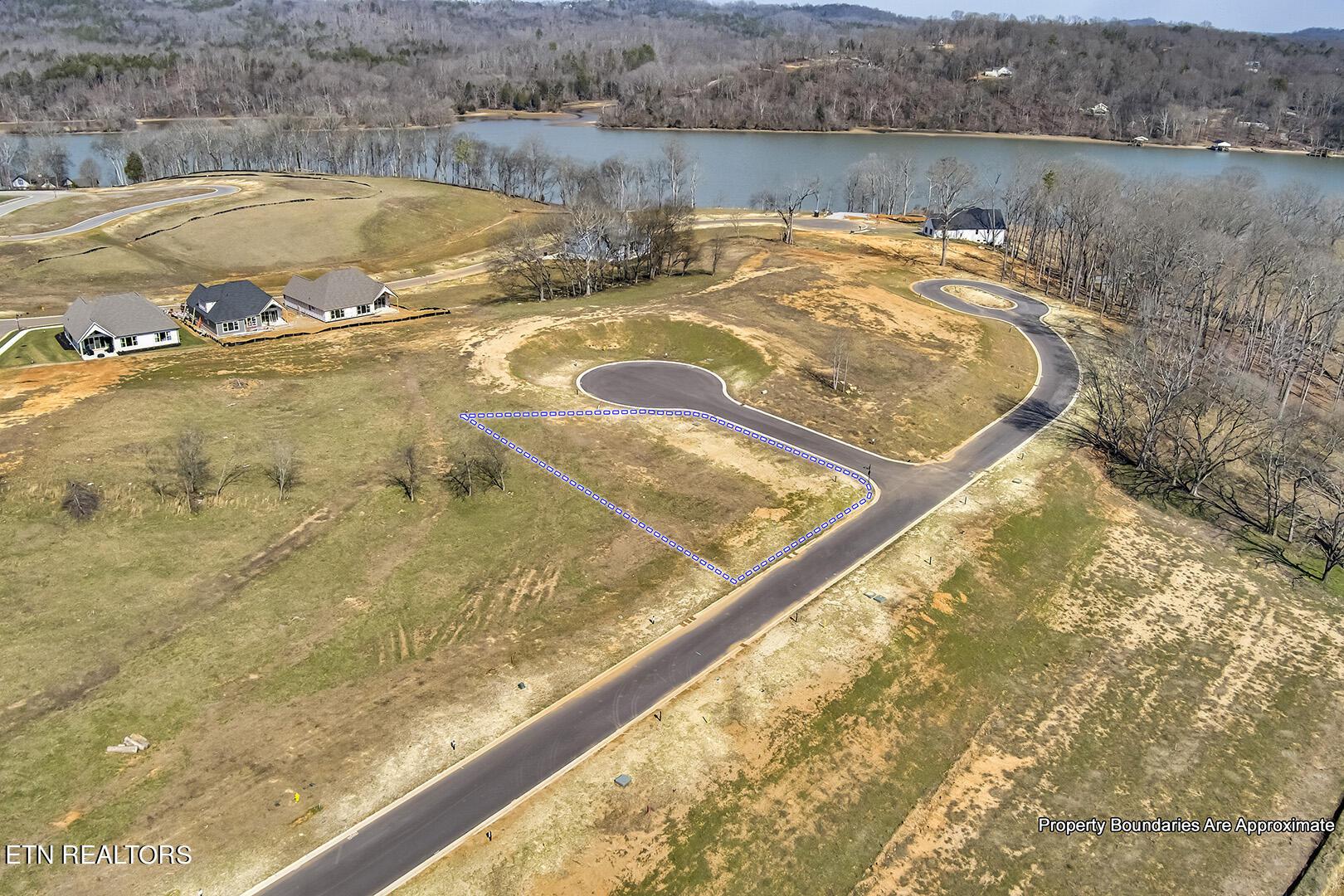 105 Silver Fox Way, Loudon, TN - Fort Loudoun and Tellico Lake Real Estate - Image# 3