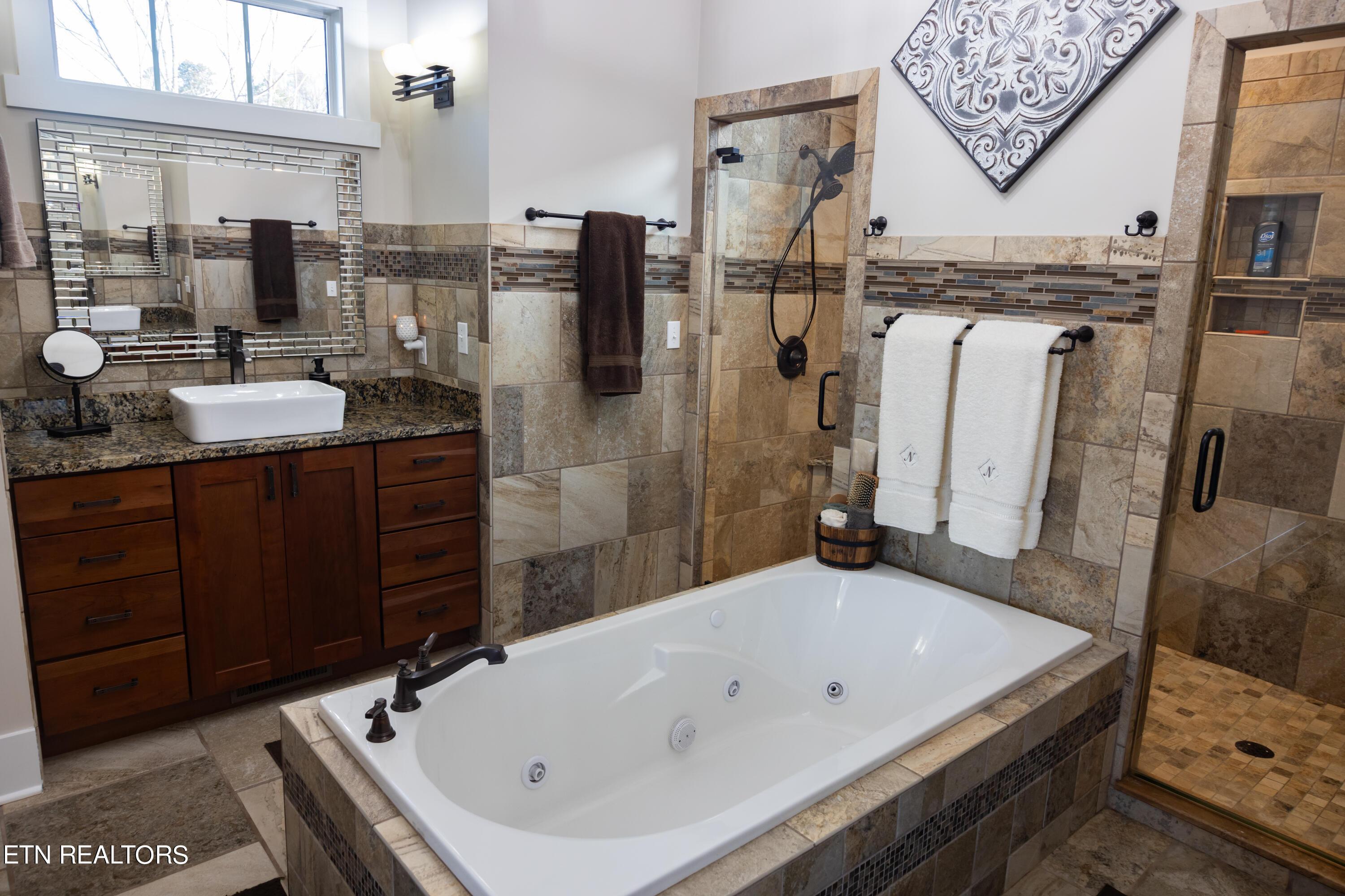 485 Quiet River Lane, Loudon, TN - Fort Loudoun and Tellico Lake Real Estate - Image# 20