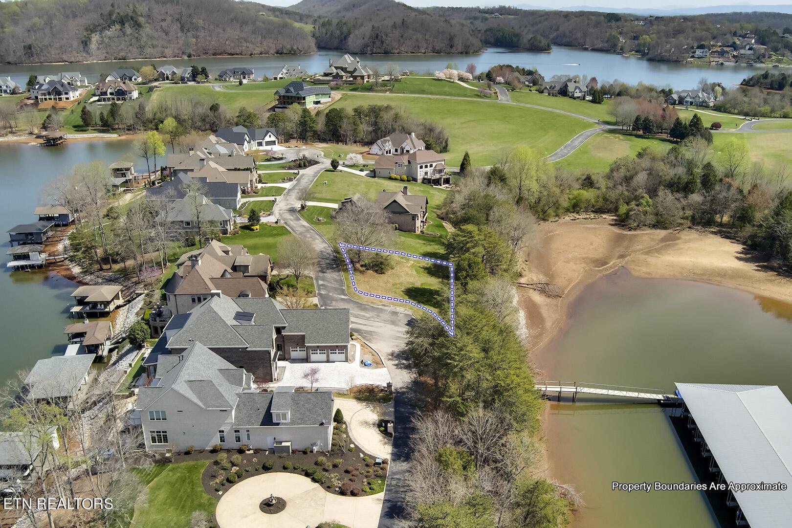 1681 Rarity Bay Pkwy, Vonore, TN - Fort Loudoun and Tellico Lake Real Estate - Image# 18