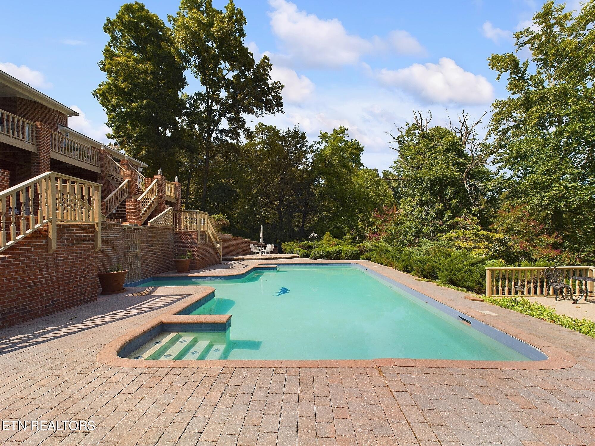 155 Lake Crest Drive, Lenoir City, TN - Fort Loudoun and Tellico Lake Real Estate - Image# 8