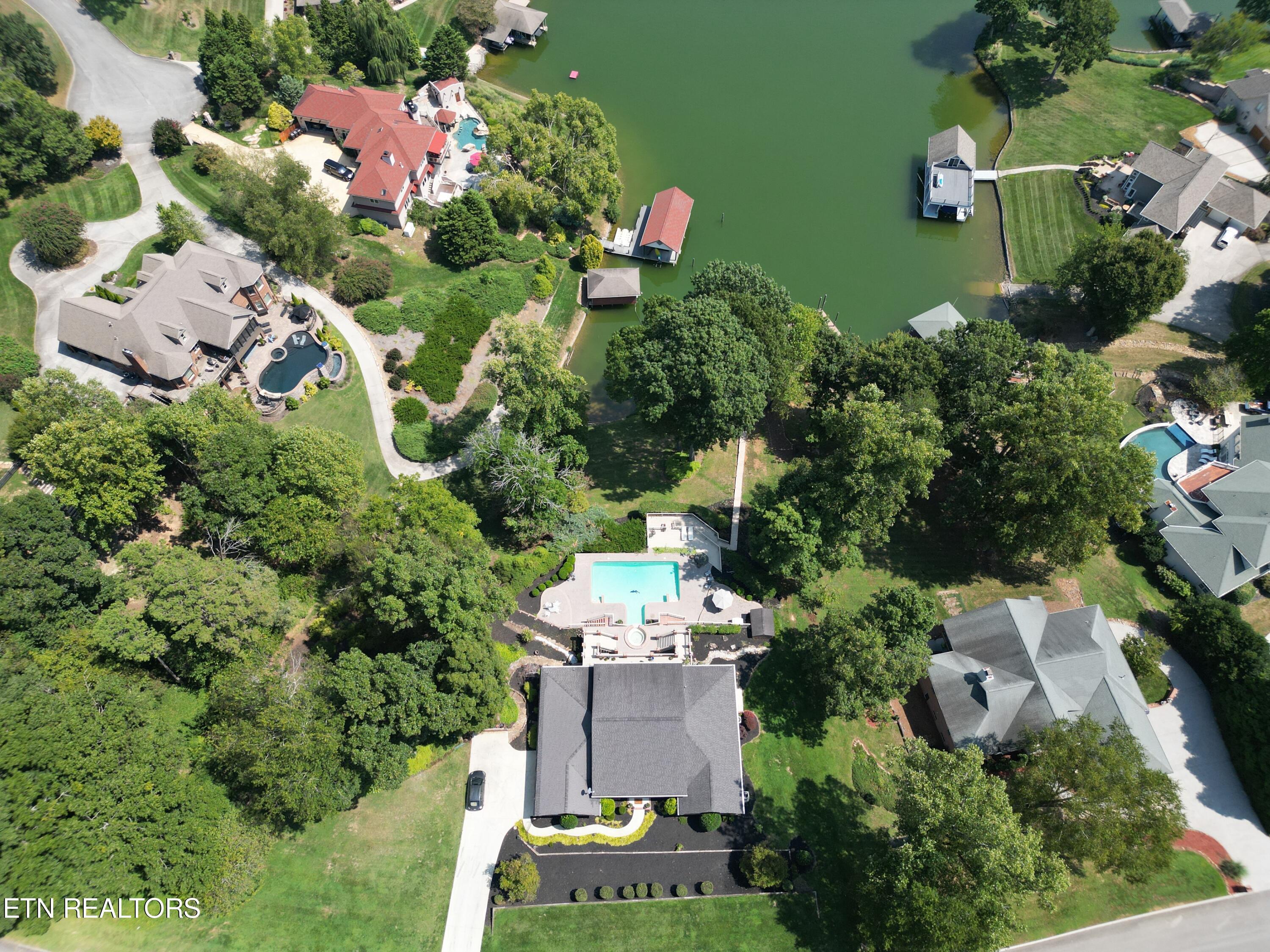 155 Lake Crest Drive, Lenoir City, TN - Fort Loudoun and Tellico Lake Real Estate - Image# 6