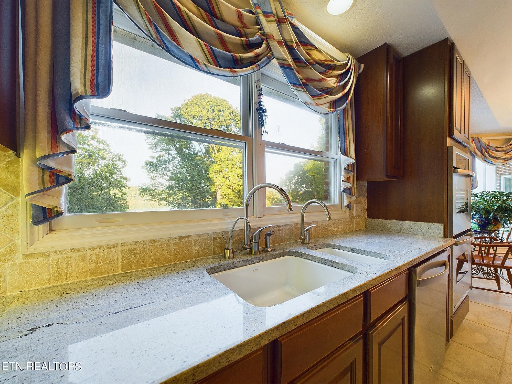 155 Lake Crest Drive, Lenoir City, TN - Fort Loudoun and Tellico Lake Real Estate - Image# 30