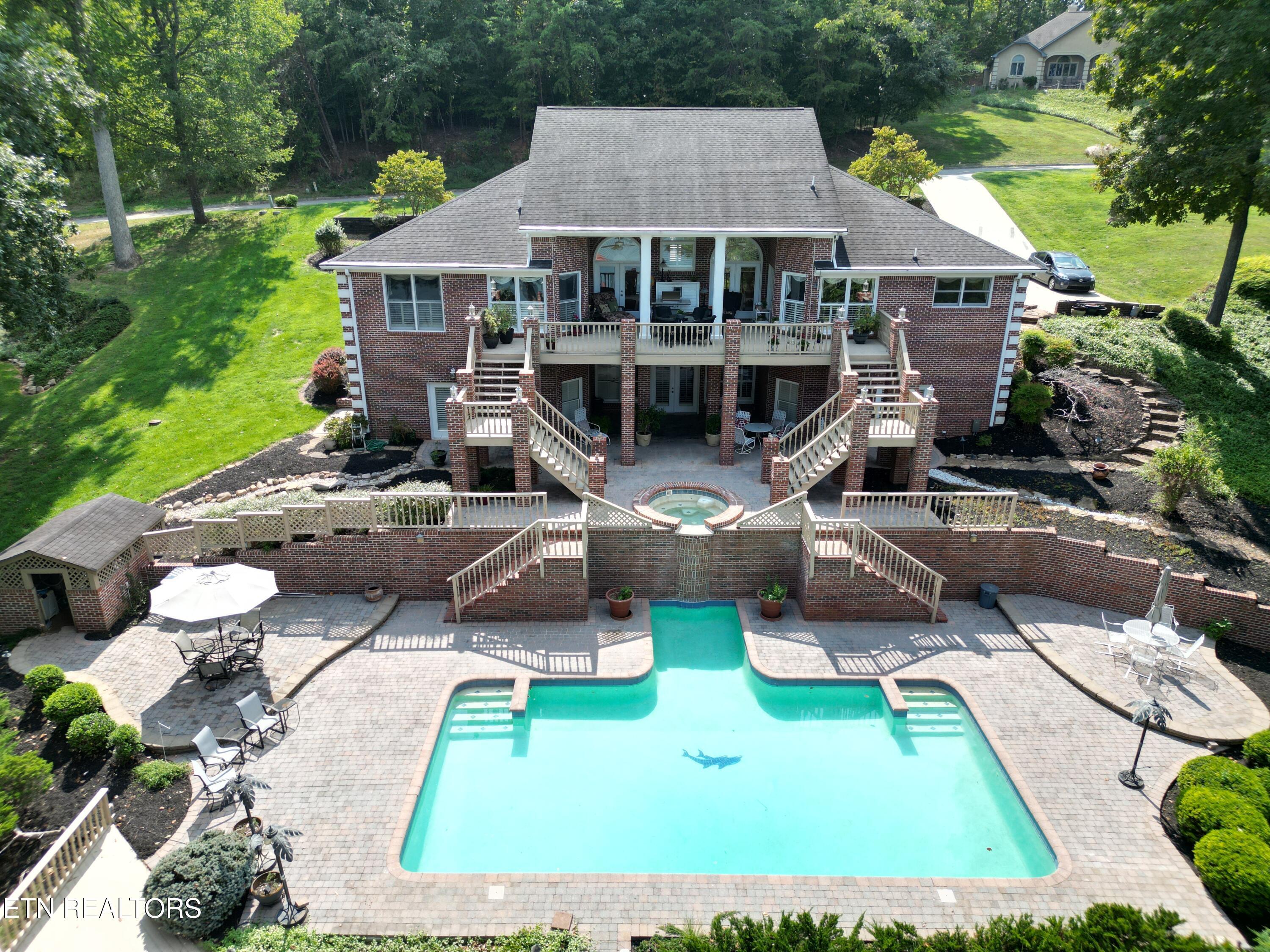 155 Lake Crest Drive, Lenoir City, TN - Fort Loudoun and Tellico Lake Real Estate - Image# 1
