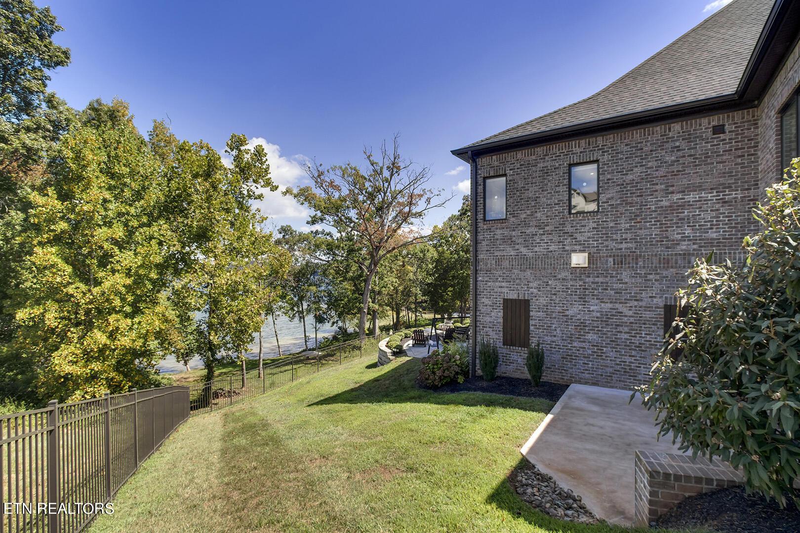 17012 Lighthouse Pointe Drive, Lenoir City, TN - Fort Loudoun and Tellico Lake Real Estate - Image# 45