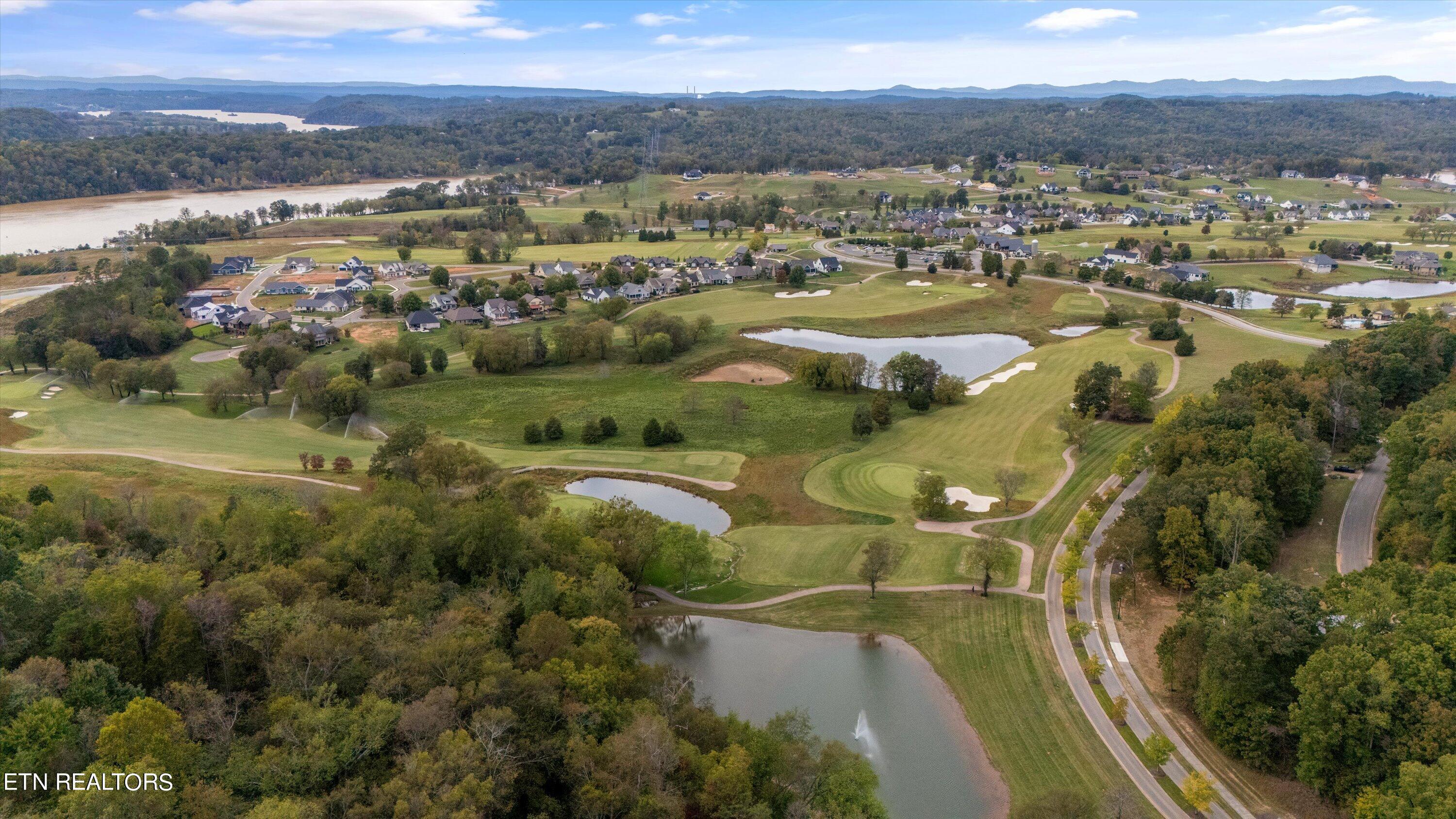 184 Hammock Court, Loudon, TN - Fort Loudoun and Tellico Lake Real Estate - Image# 1