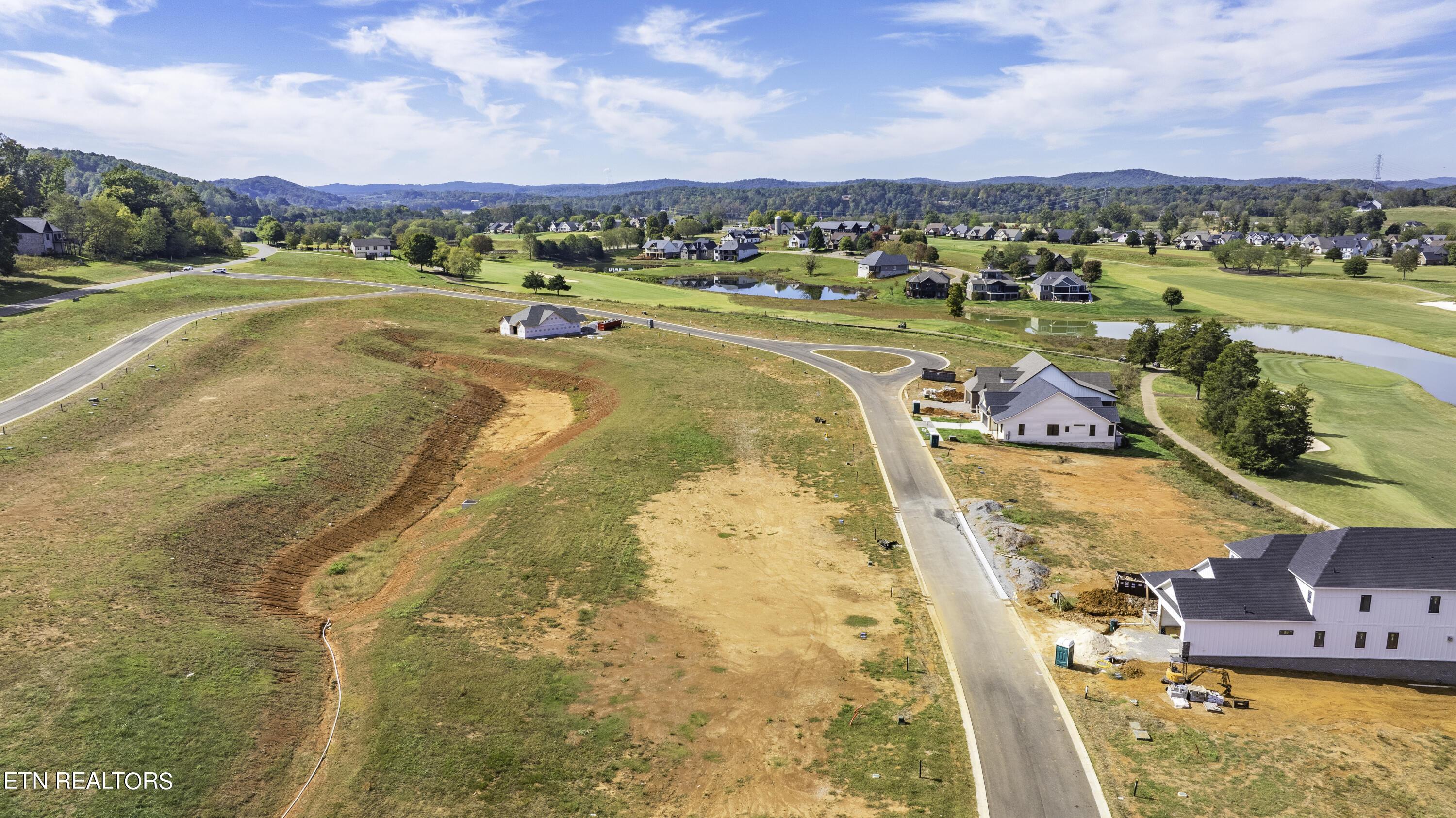 696 Black Bear Circle, Loudon, TN - Fort Loudoun and Tellico Lake Real Estate - Image# 3