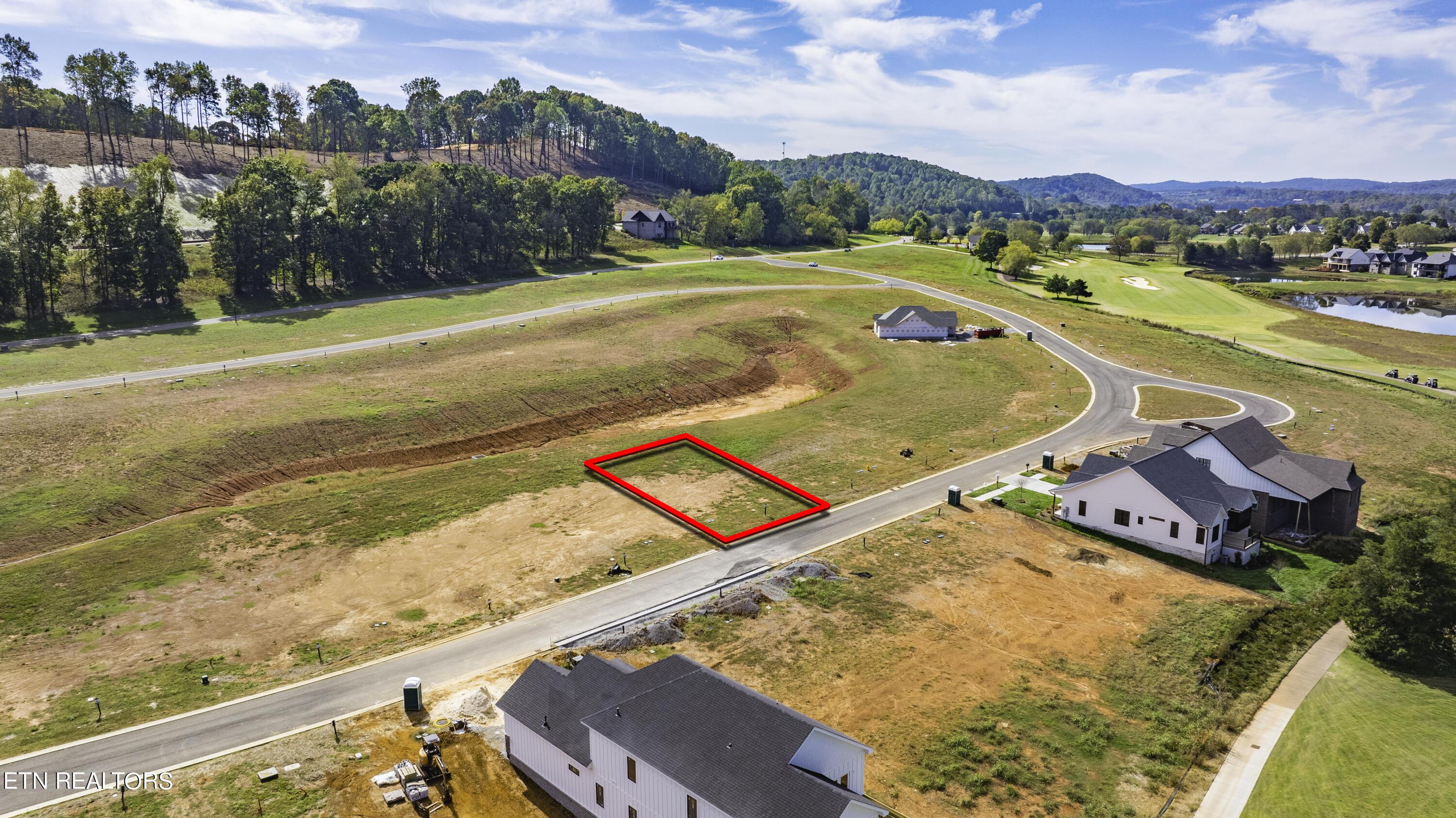 696 Black Bear Circle, Loudon, TN - Fort Loudoun and Tellico Lake Real Estate - Image# 1