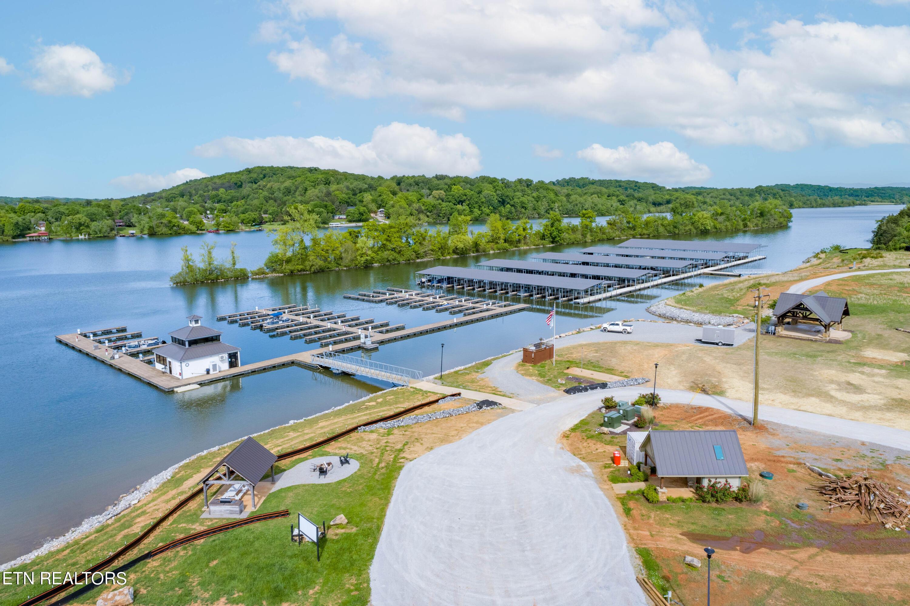 696 Black Bear Circle, Loudon, TN - Fort Loudoun and Tellico Lake Real Estate - Image# 31